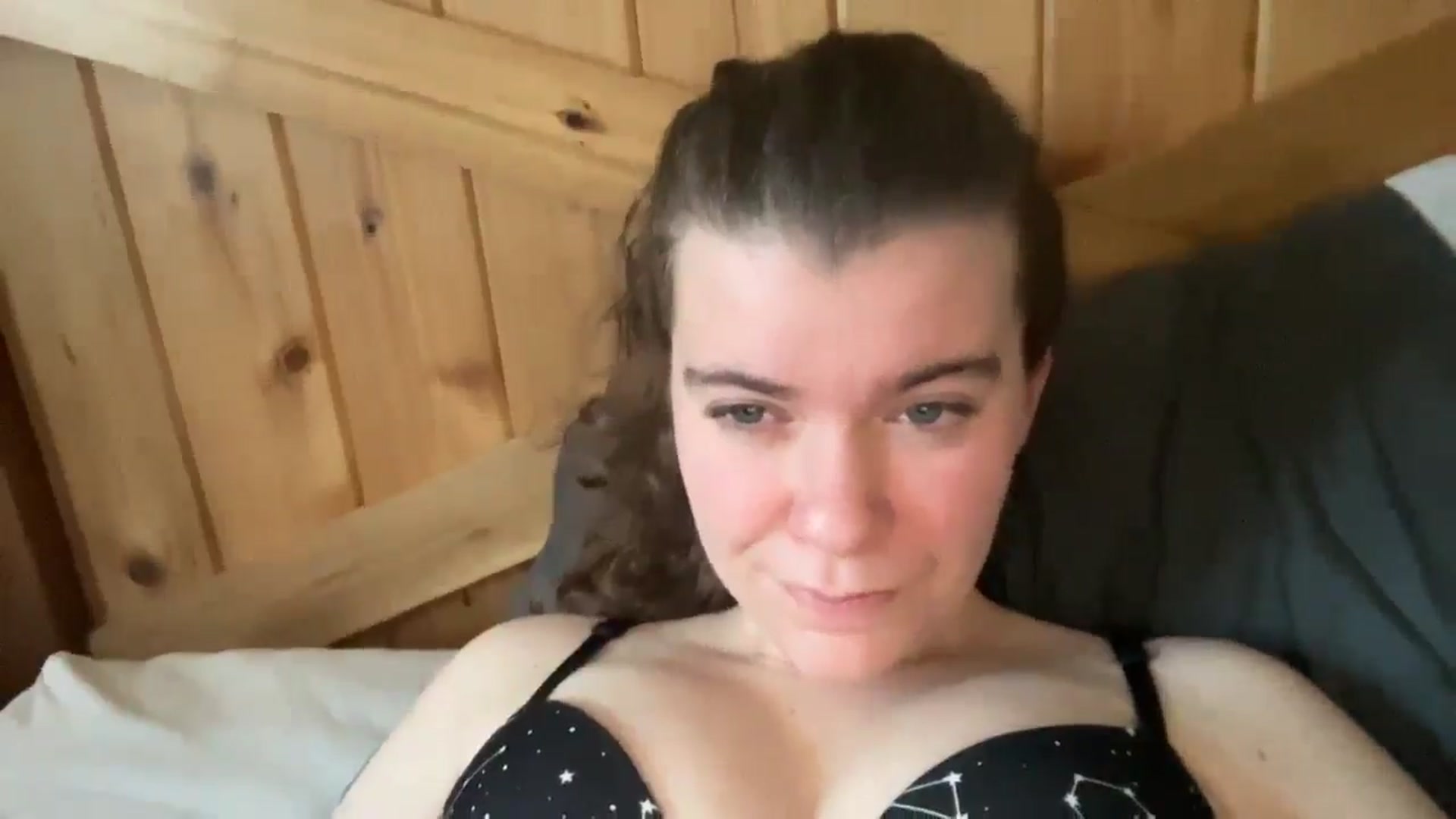Gallery image thumbnail from Trixiegirl3's myfreecams stream on, 12/18/2025, 22:31 image 6 of 20