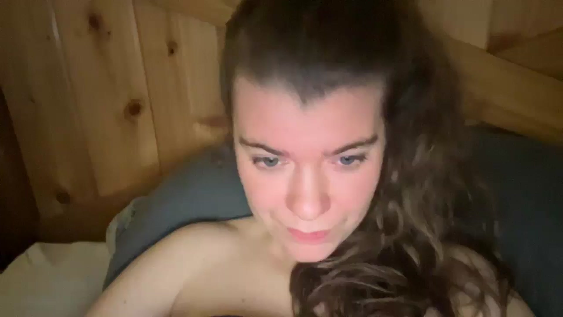 Gallery image thumbnail from Trixiegirl3's myfreecams stream on, 12/19/2025, 01:23 image 5 of 20