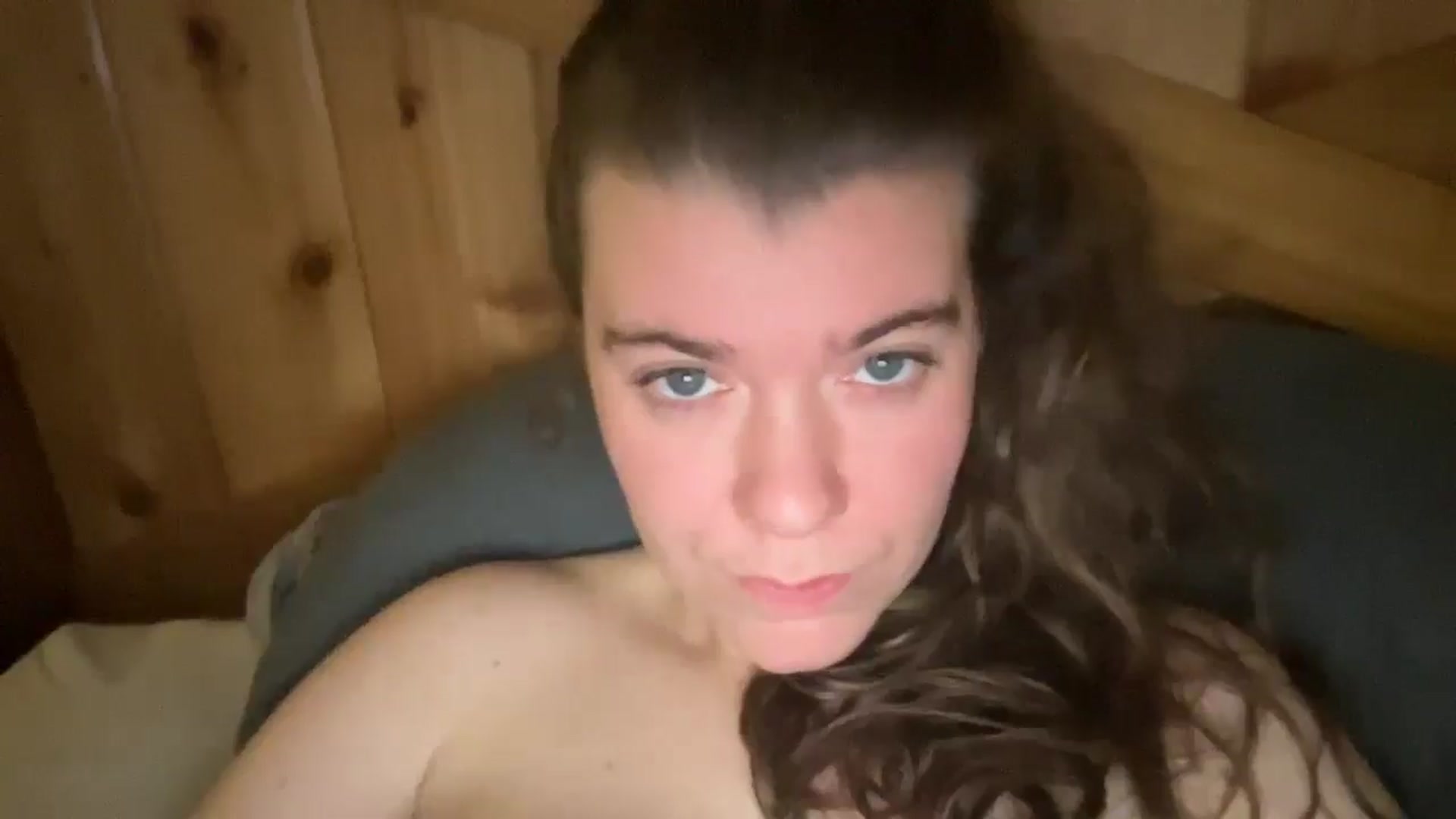 Gallery image thumbnail from Trixiegirl3's myfreecams stream on, 12/19/2025, 01:23 image 13 of 20