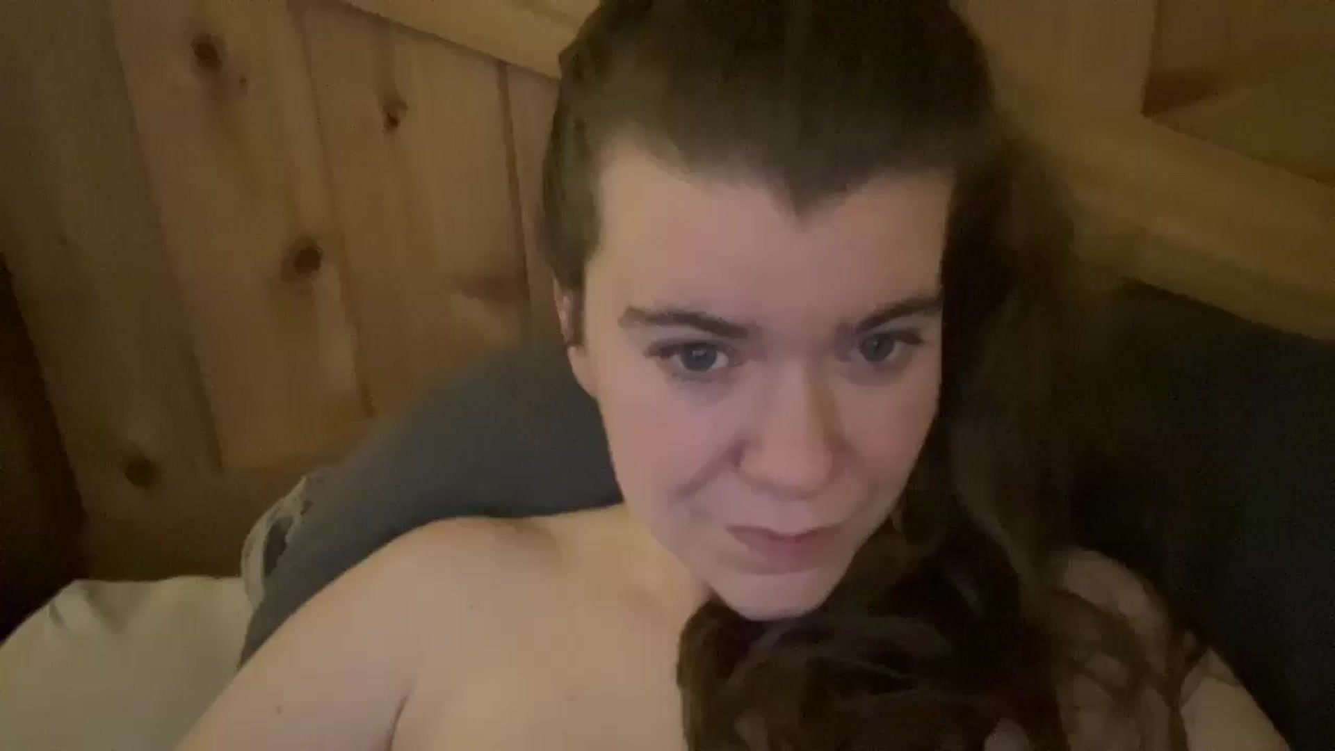 Gallery image thumbnail from Trixiegirl3's myfreecams stream on, 12/19/2025, 01:23 image 2 of 20
