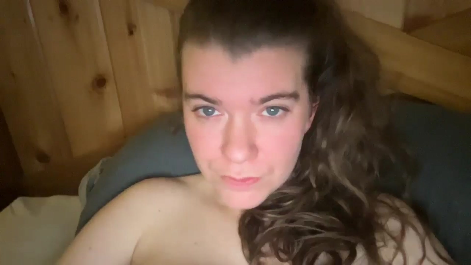 Gallery image thumbnail from Trixiegirl3's myfreecams stream on, 12/19/2025, 01:23 image 12 of 20