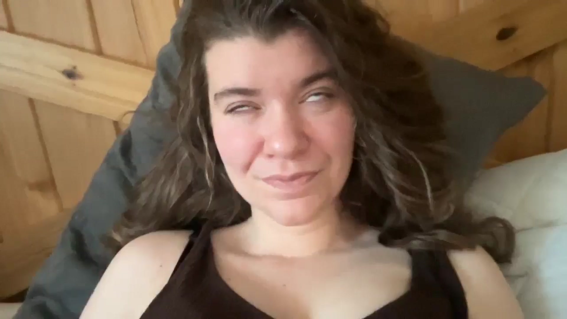 Gallery image thumbnail from Trixiegirl3's myfreecams stream on, 12/20/2025, 21:04 image 7 of 20