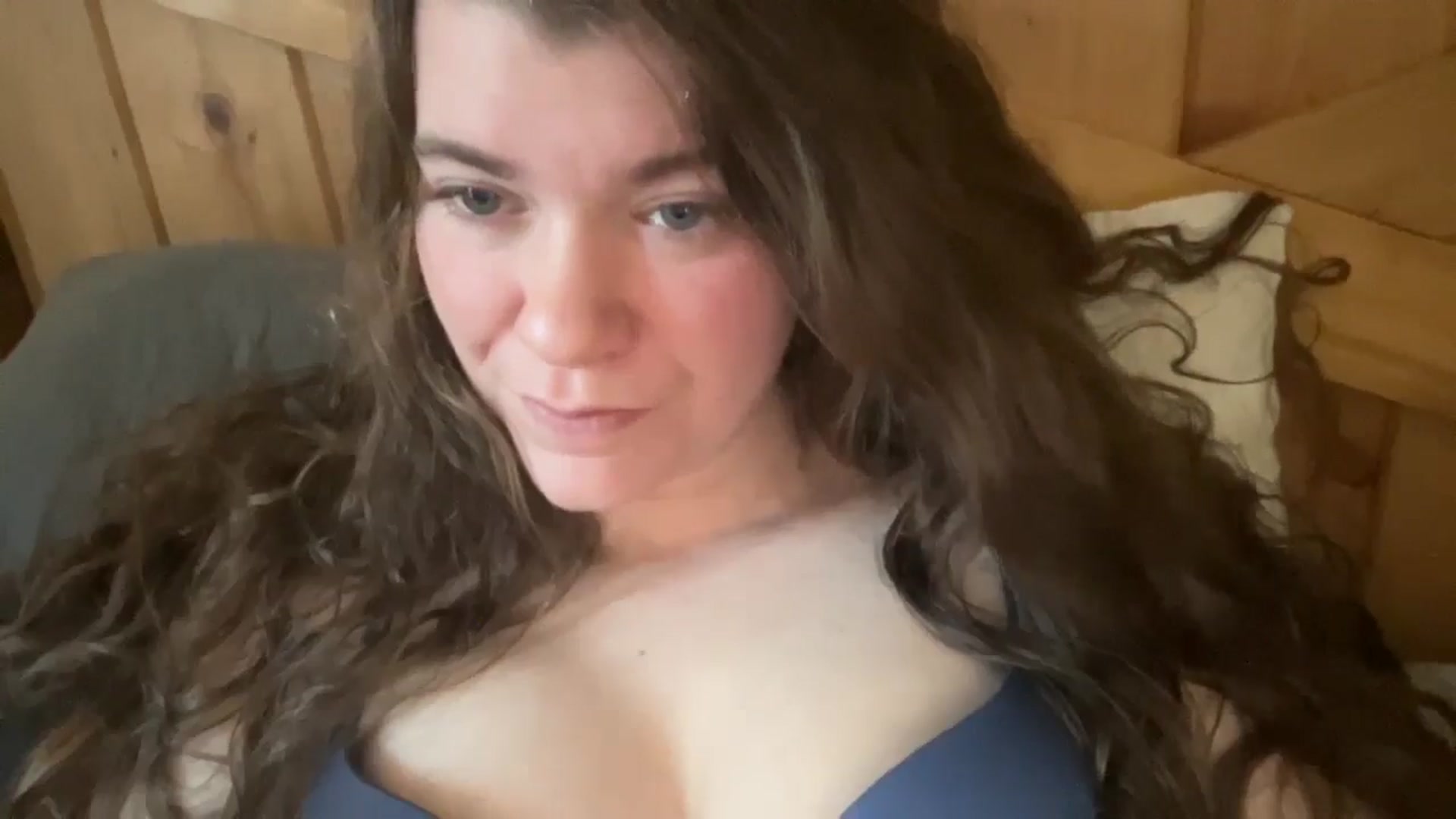 Gallery image thumbnail from Trixiegirl3's myfreecams stream on, 12/21/2025, 22:28 image 9 of 20