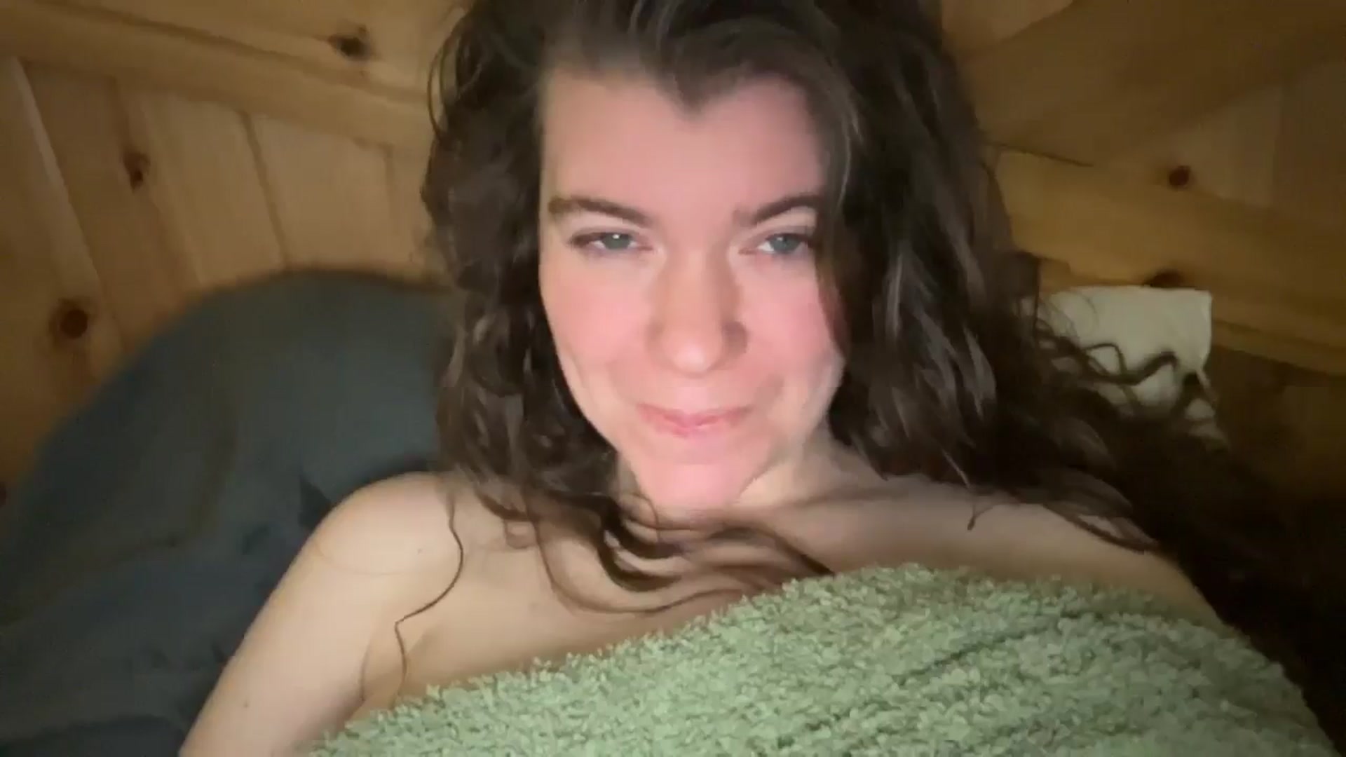Gallery image thumbnail from Trixiegirl3's myfreecams stream on, 01/06/2026, 22:01 image 13 of 20