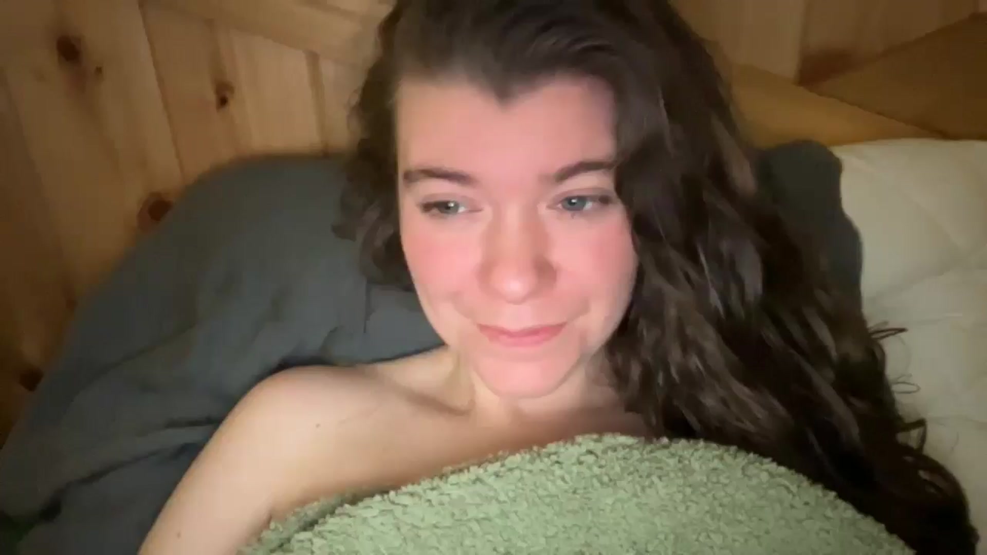 Gallery image thumbnail from Trixiegirl3's myfreecams stream on, 01/06/2026, 22:01 image 1 of 20