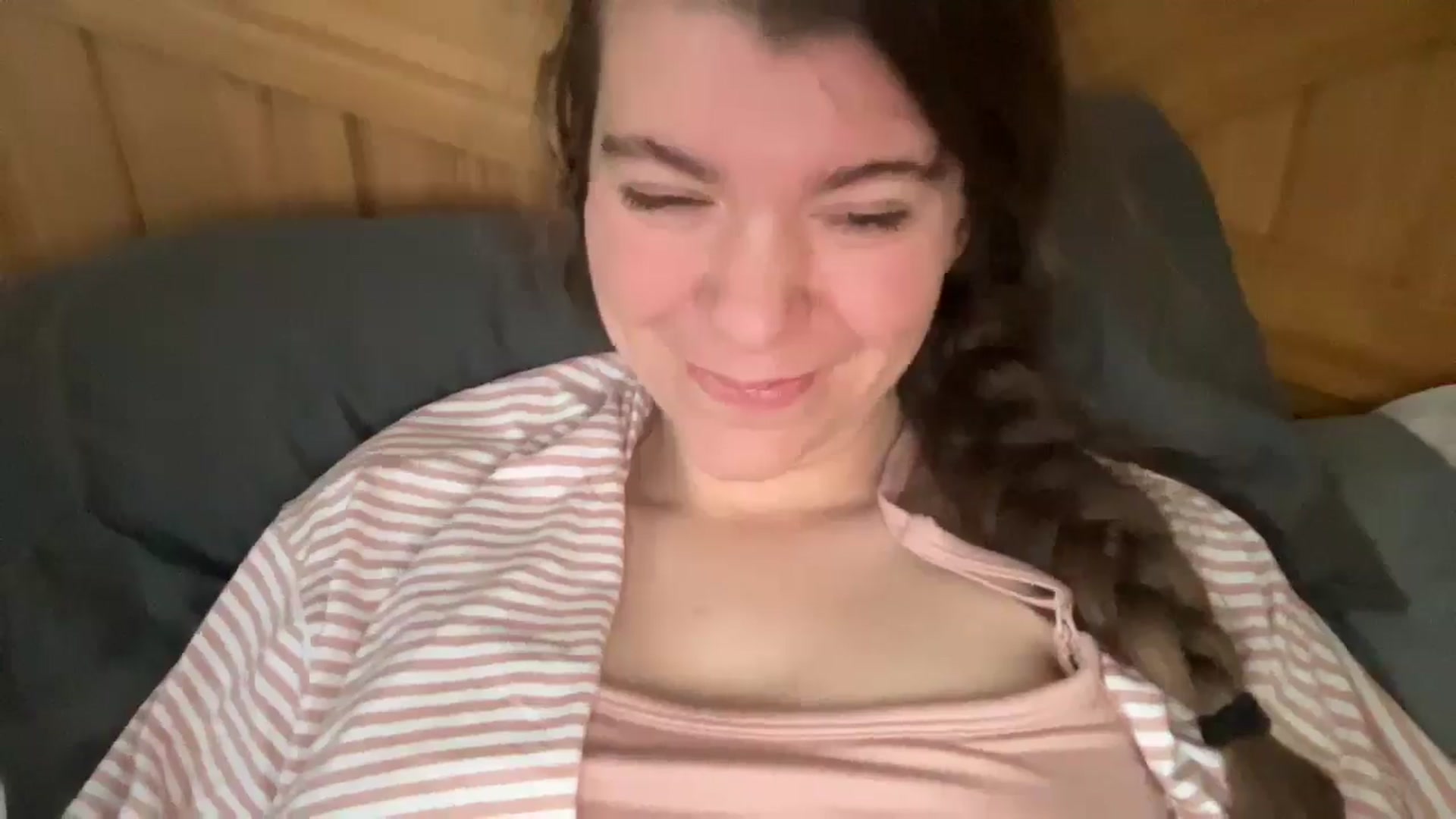Gallery image thumbnail from Trixiegirl3's myfreecams stream on, 01/11/2026, 19:54 image 6 of 20
