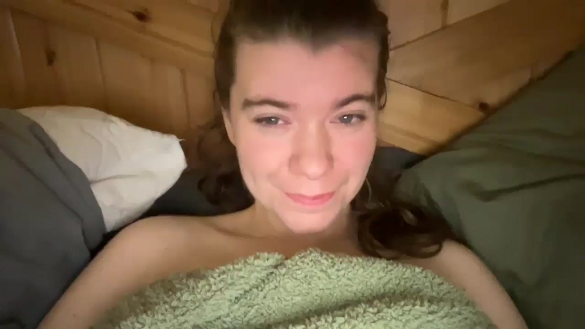 Gallery image thumbnail from Trixiegirl3's myfreecams stream on, 01/14/2026, 24:31 image 18 of 20