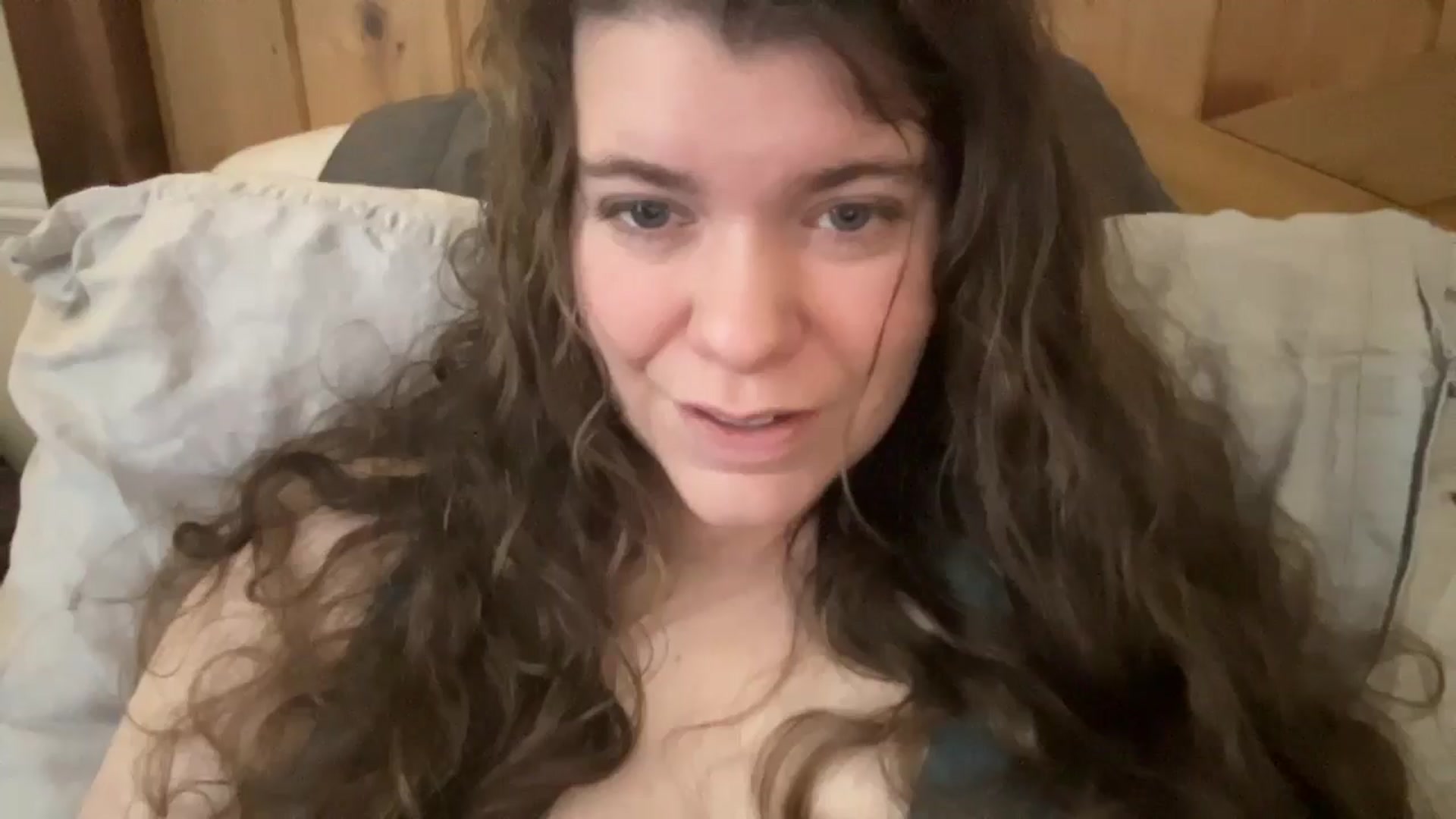 Gallery image thumbnail from Trixiegirl3's myfreecams stream on, 02/11/2026, 24:29 image 19 of 20
