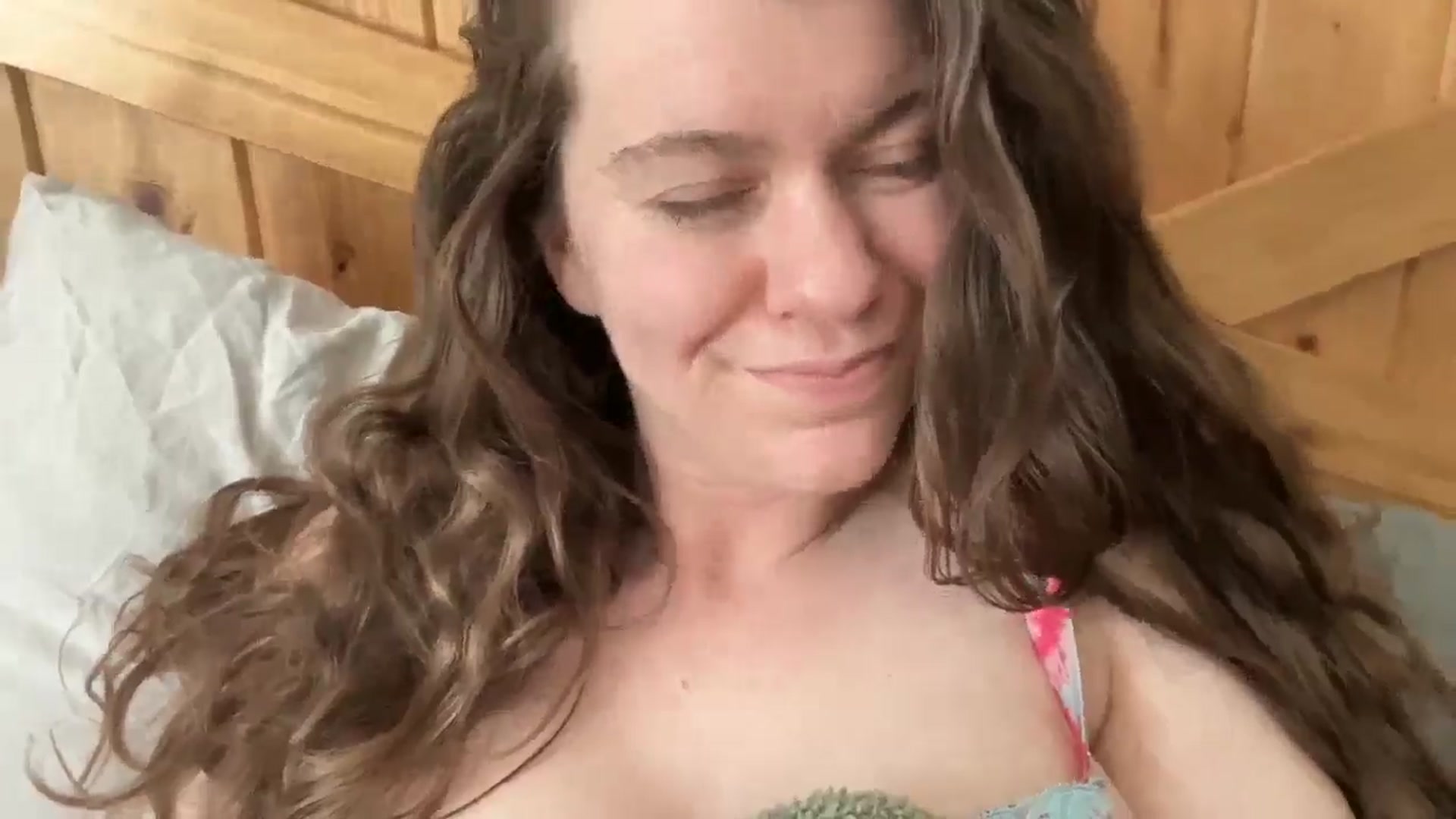 Gallery image thumbnail from Trixiegirl3's myfreecams stream on, 03/12/2026, 24:23 image 3 of 20
