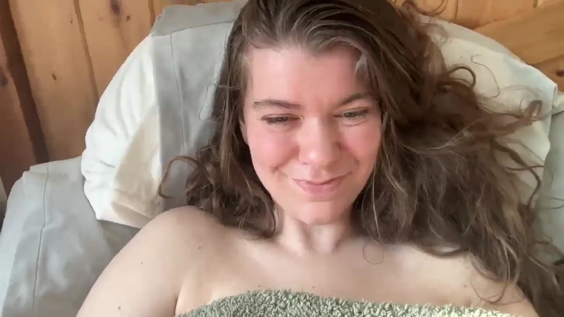 Gallery image thumbnail from Trixiegirl3's myfreecams stream on, 04/06/2026, 18:15 image 13 of 20