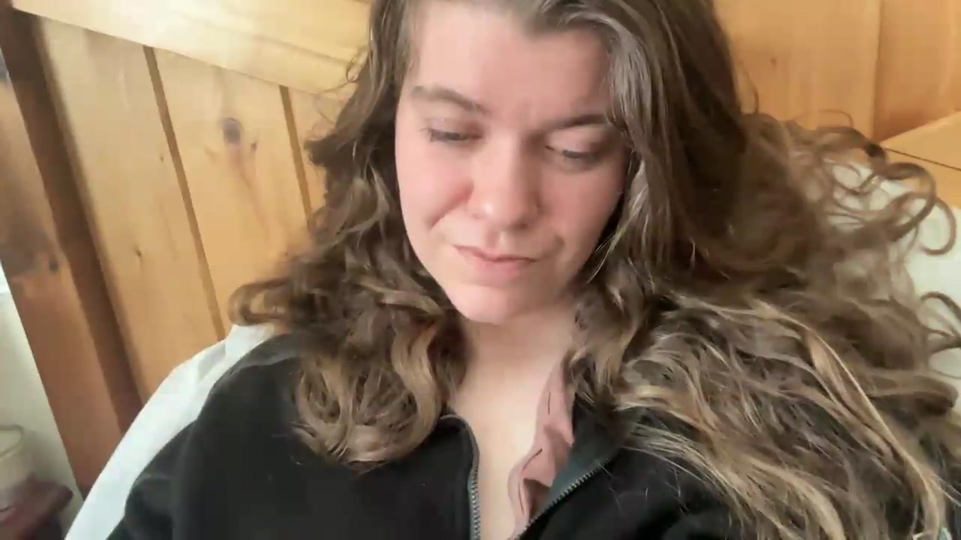 Gallery image thumbnail from Trixiegirl3's myfreecams stream on, 04/06/2026, 23:51 image 17 of 20