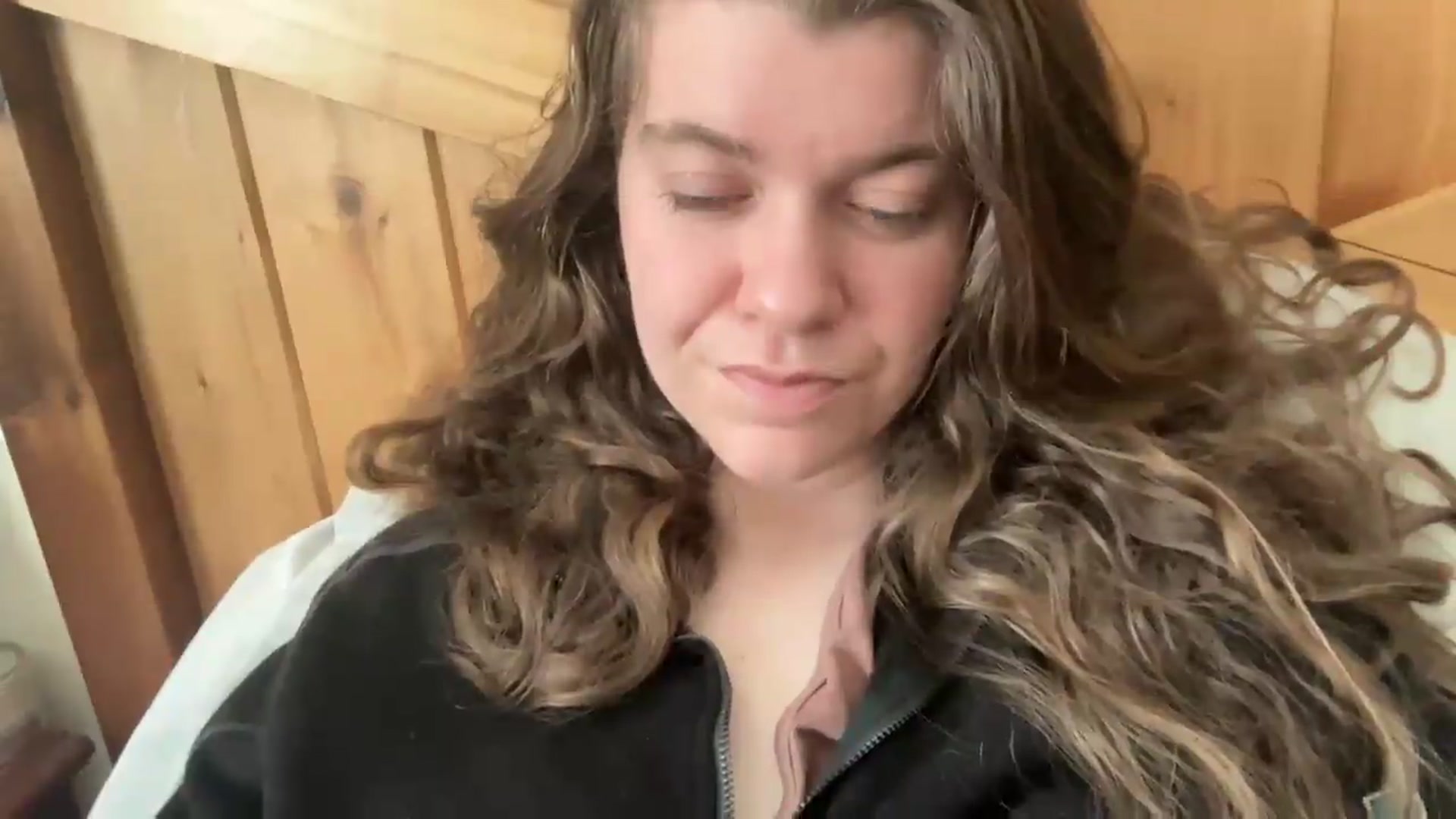 Gallery image thumbnail from Trixiegirl3's myfreecams stream on, 04/06/2026, 23:51 image 16 of 20