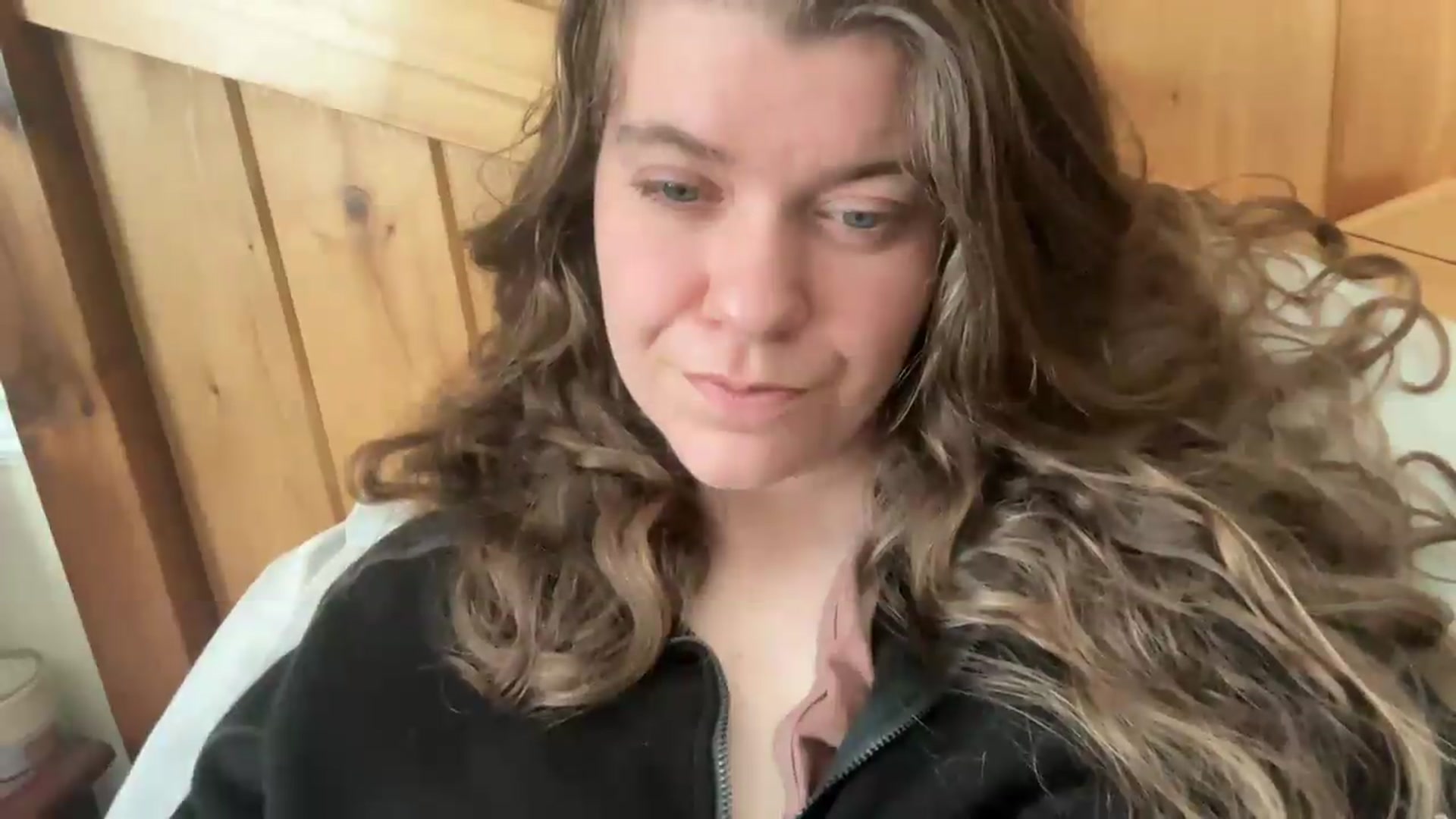 Gallery image thumbnail from Trixiegirl3's myfreecams stream on, 04/06/2026, 23:51 image 18 of 20
