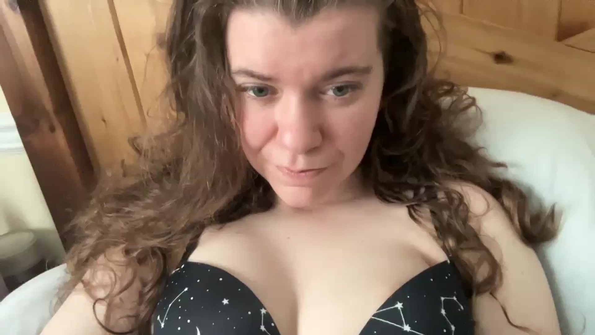 Gallery image thumbnail from Trixiegirl3's myfreecams stream on, 04/08/2026, 18:31 image 9 of 20