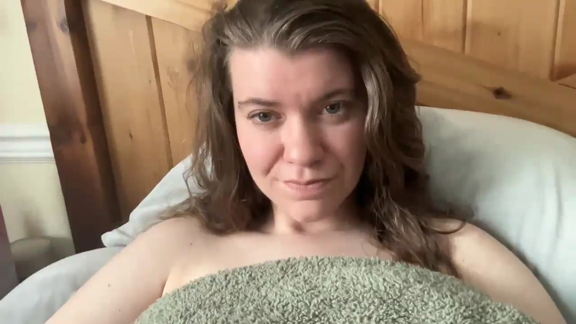Gallery image thumbnail from Trixiegirl3's myfreecams stream on, 04/08/2026, 18:50 image 10 of 20