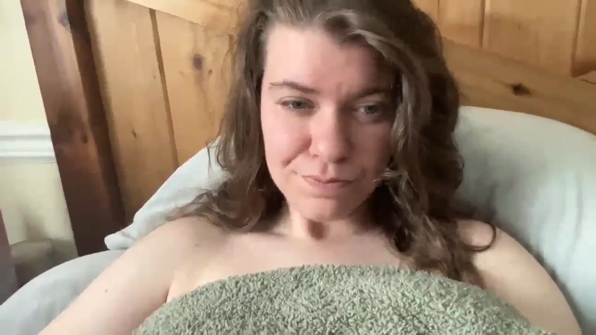 Gallery image thumbnail from Trixiegirl3's myfreecams stream on, 04/08/2026, 18:50 image 6 of 20