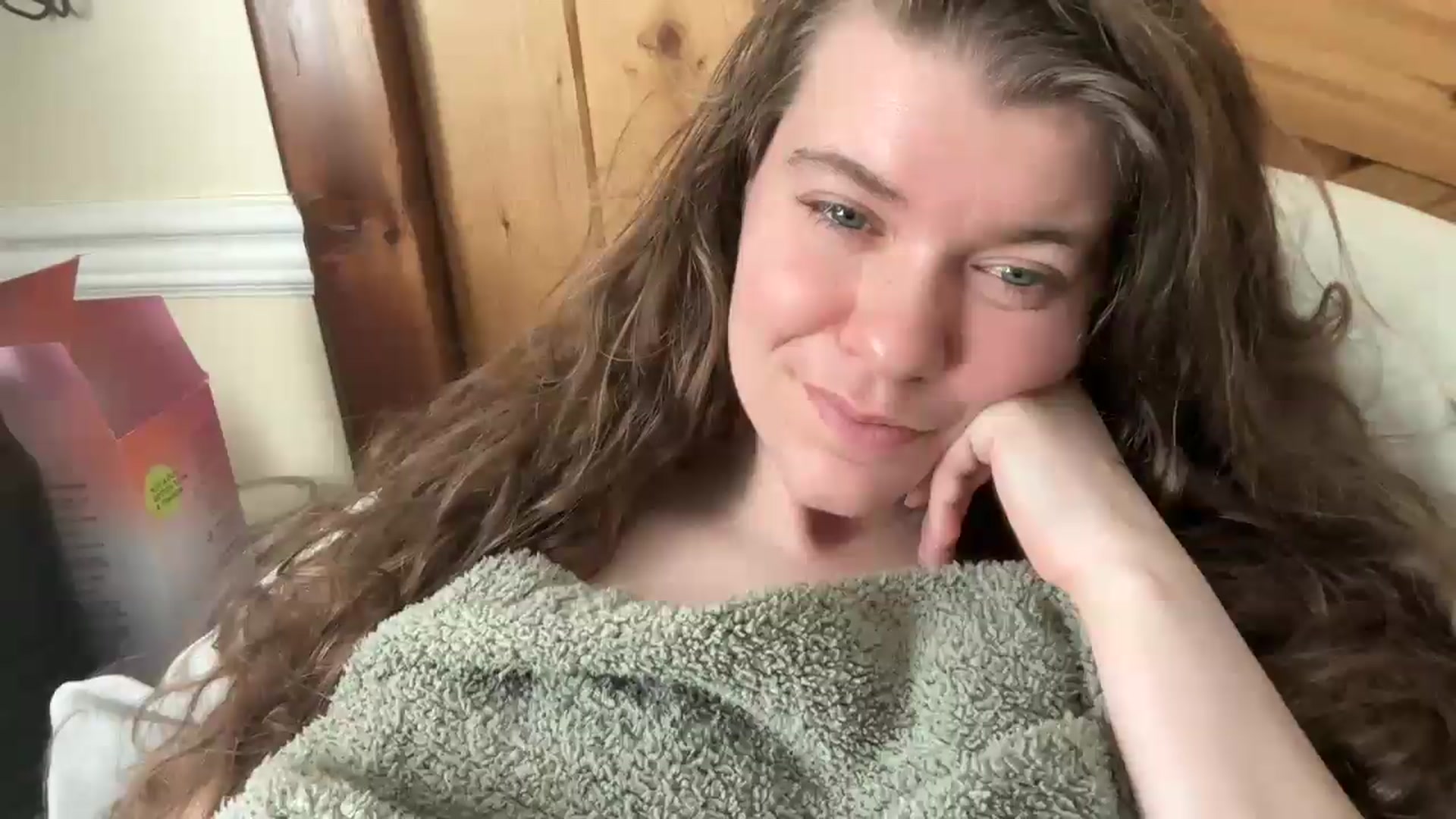 Gallery image thumbnail from Trixiegirl3's myfreecams stream on, 04/08/2026, 22:38 image 16 of 20