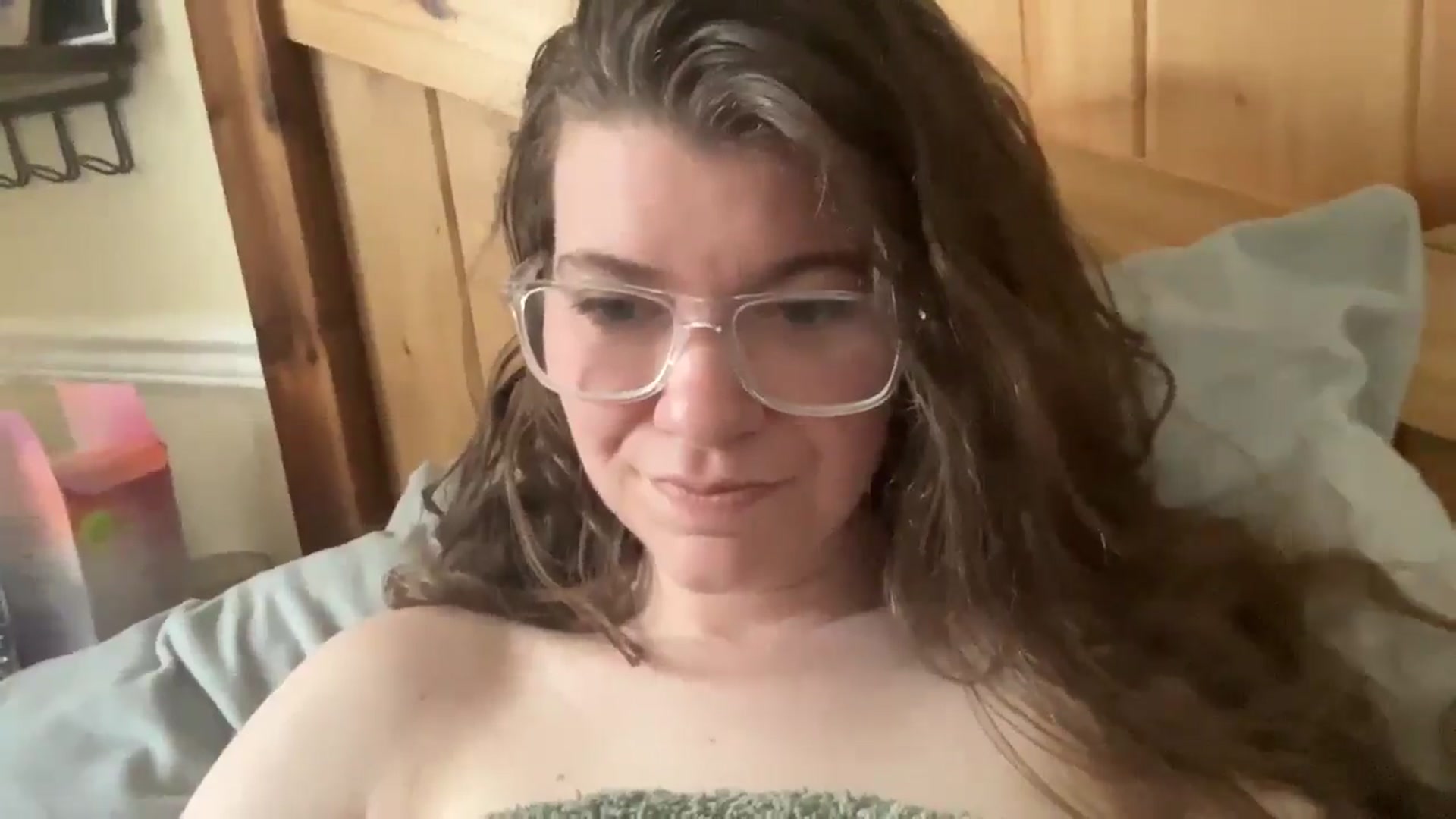 Gallery image thumbnail from Trixiegirl3's myfreecams stream on, 04/15/2026, 20:06 image 9 of 20