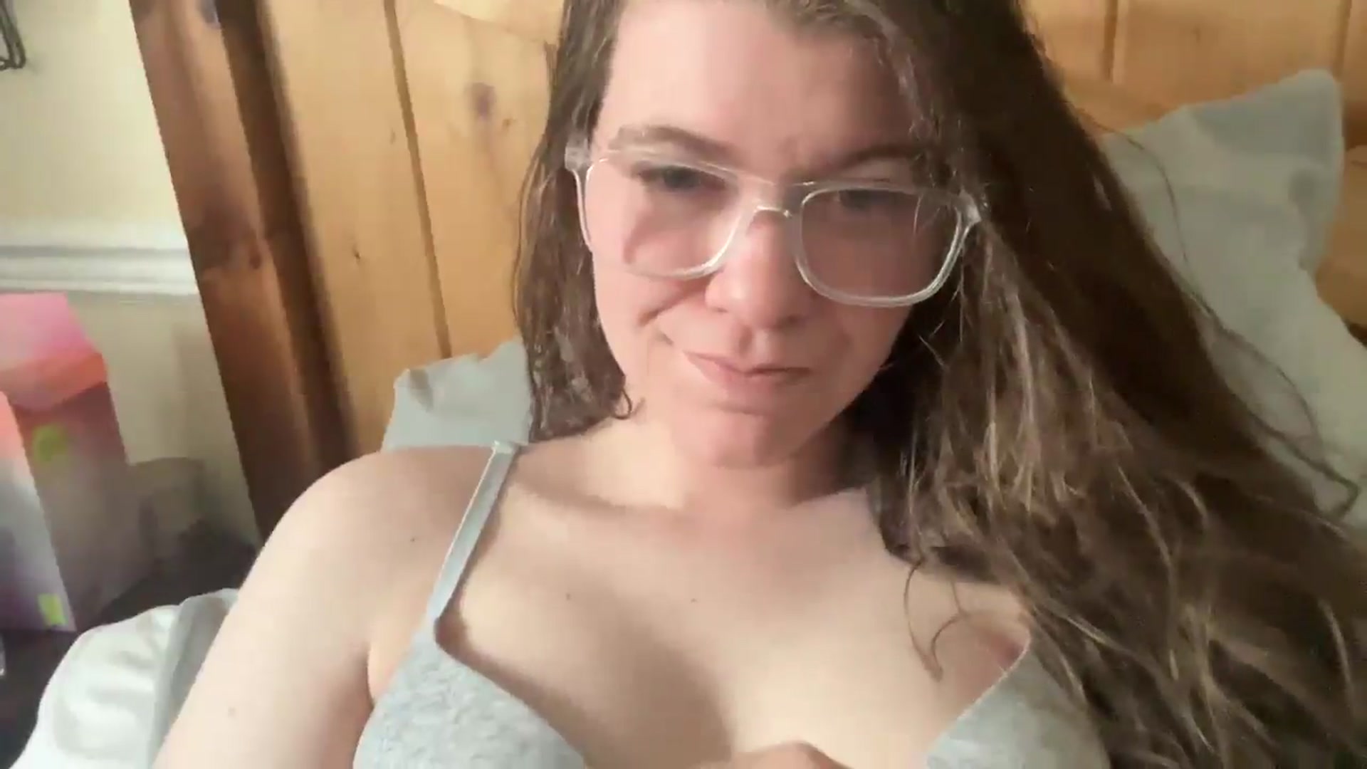 Gallery image thumbnail from Trixiegirl3's myfreecams stream on, 04/15/2026, 21:19 image 13 of 20