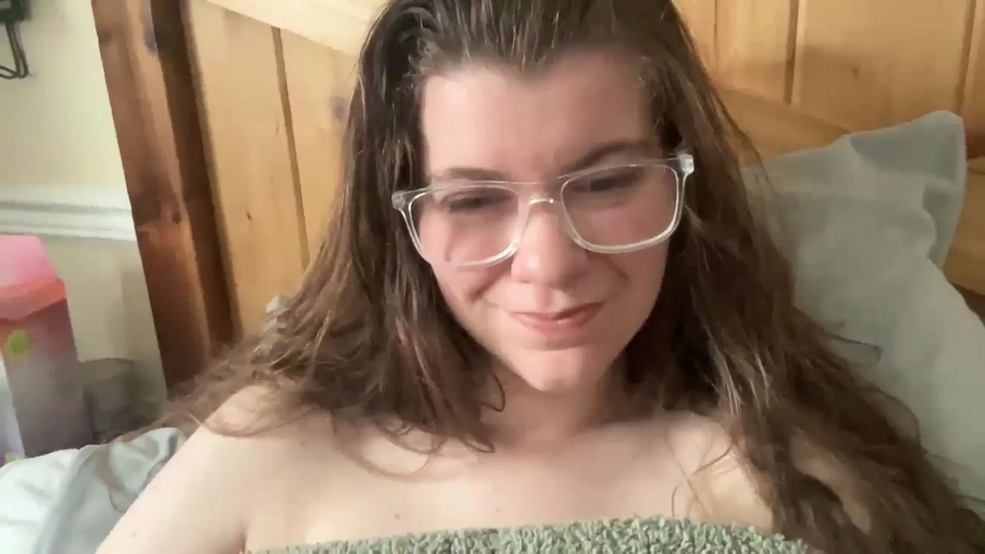Gallery image thumbnail from Trixiegirl3's myfreecams stream on, 04/15/2026, 21:38 image 5 of 20