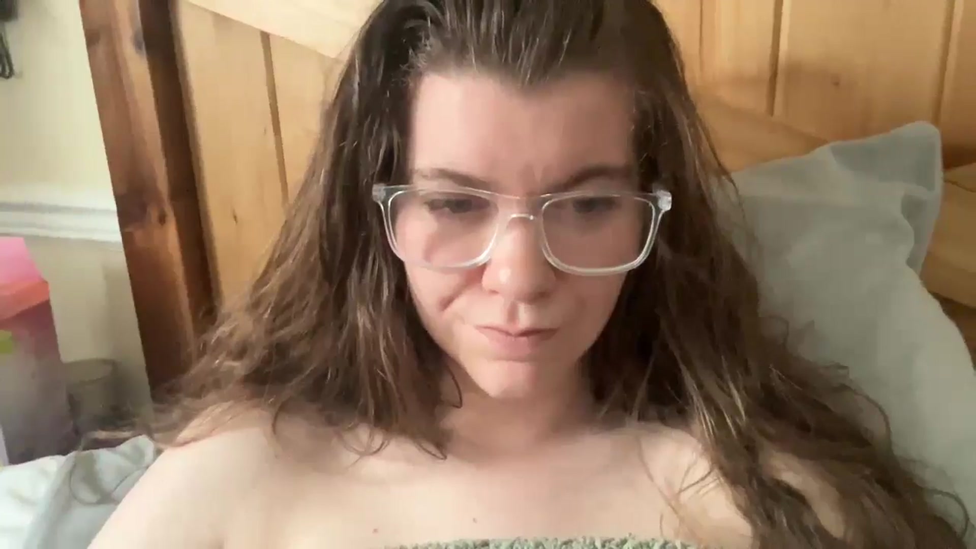 Gallery image thumbnail from Trixiegirl3's myfreecams stream on, 04/15/2026, 21:38 image 4 of 20