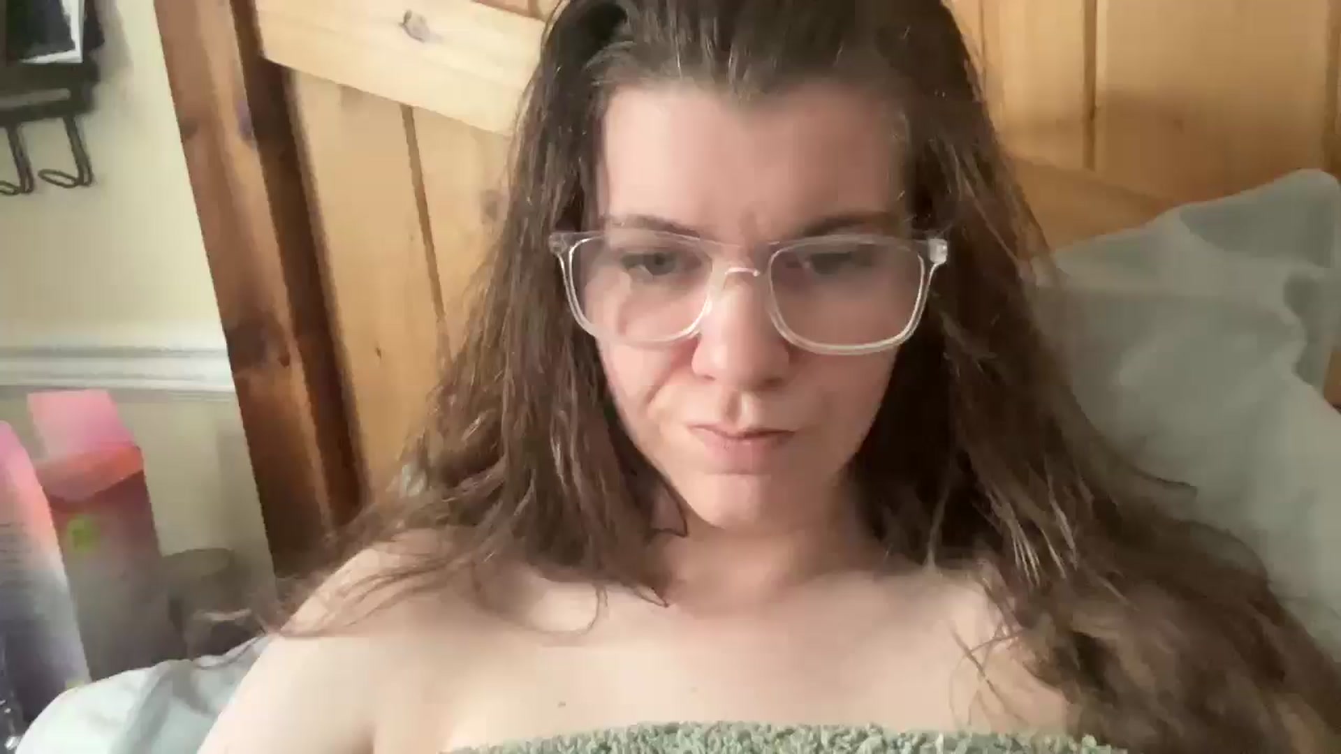 Gallery image thumbnail from Trixiegirl3's myfreecams stream on, 04/15/2026, 21:38 image 1 of 20