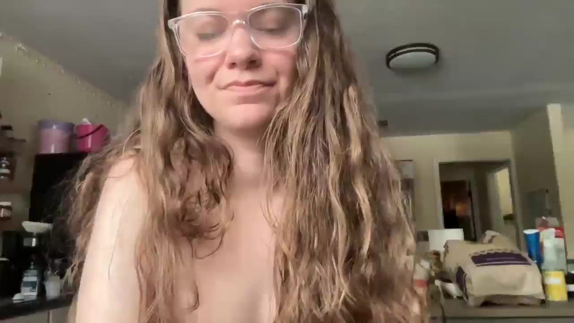 Gallery image thumbnail from Trixiegirl3's myfreecams stream on, 04/17/2026, 19:45 image 10 of 20