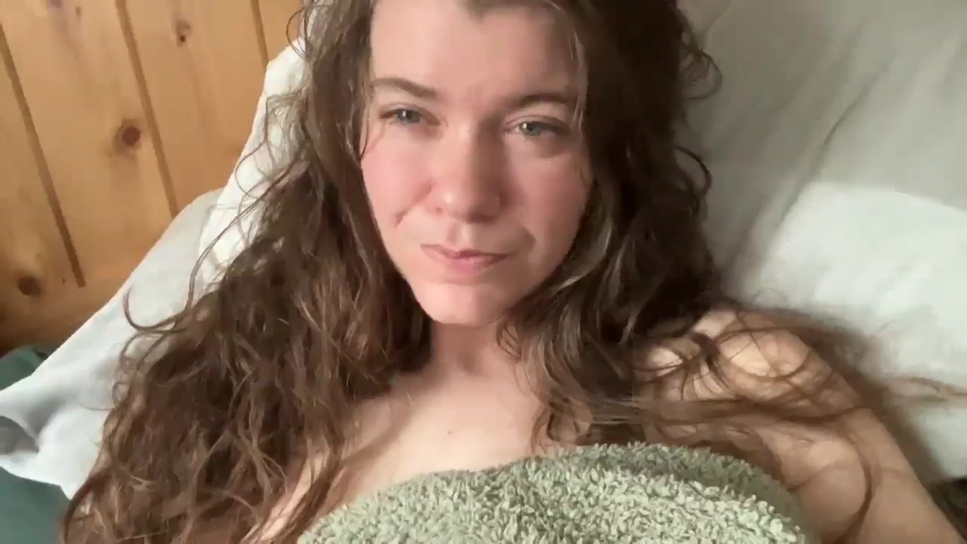 Gallery image thumbnail from Trixiegirl3's myfreecams stream on, 04/17/2026, 20:46 image 18 of 20