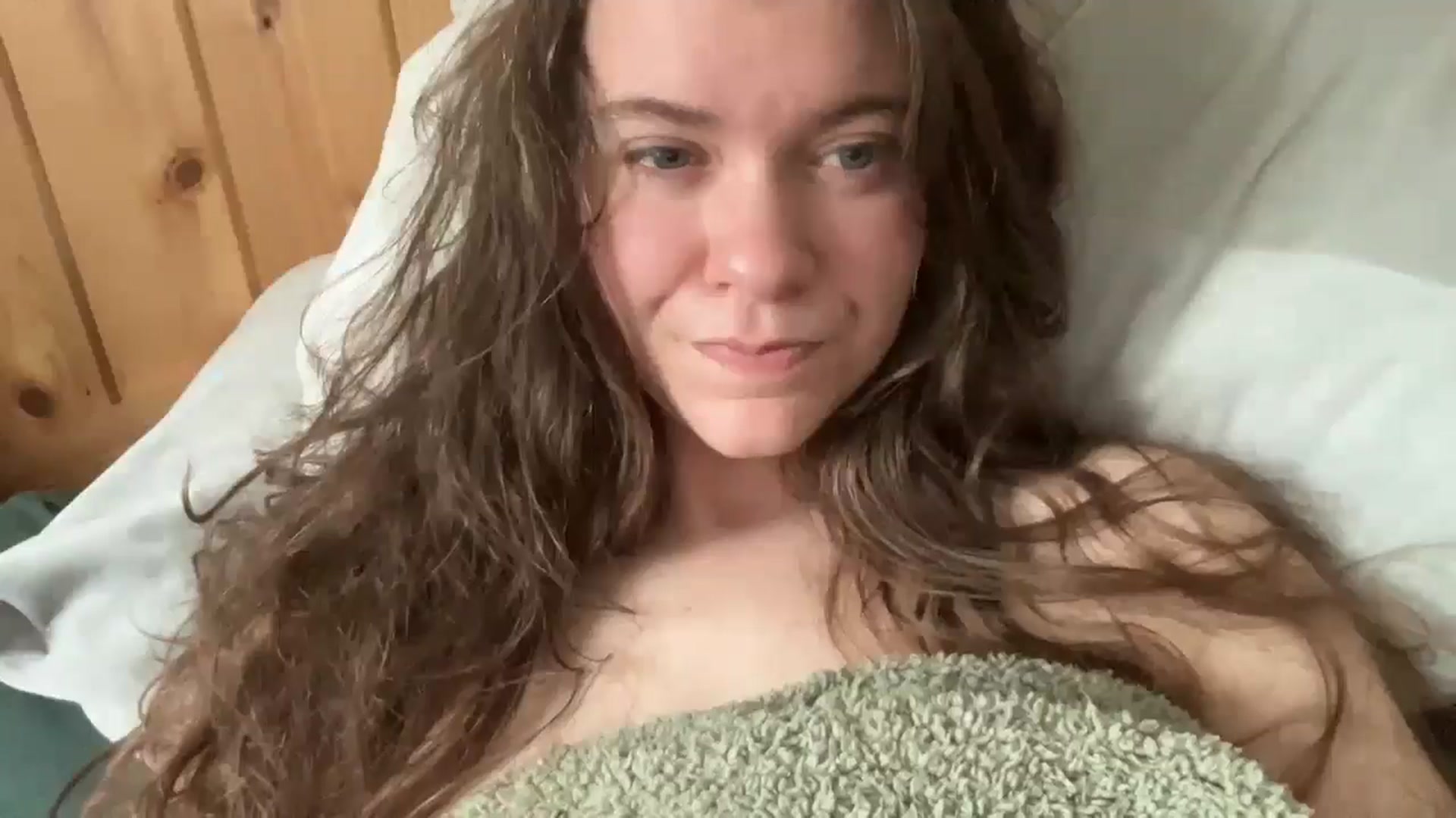 Gallery image thumbnail from Trixiegirl3's myfreecams stream on, 04/17/2026, 20:46 image 13 of 20
