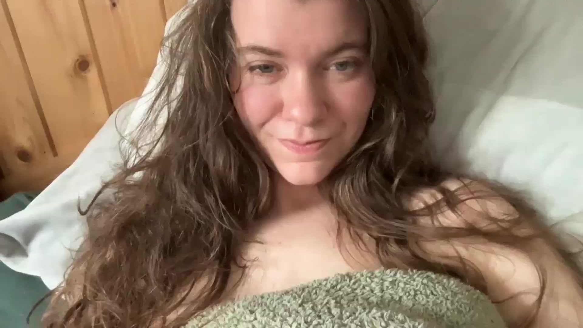 Gallery image thumbnail from Trixiegirl3's myfreecams stream on, 04/17/2026, 20:46 image 2 of 20