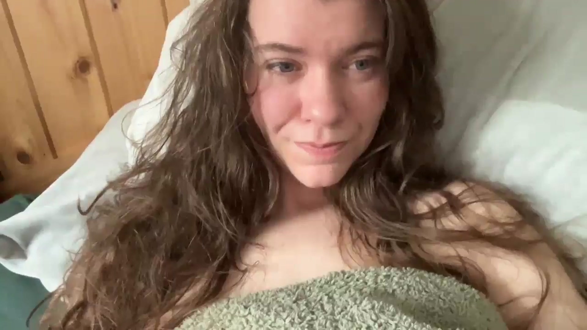Gallery image thumbnail from Trixiegirl3's myfreecams stream on, 04/17/2026, 20:46 image 4 of 20