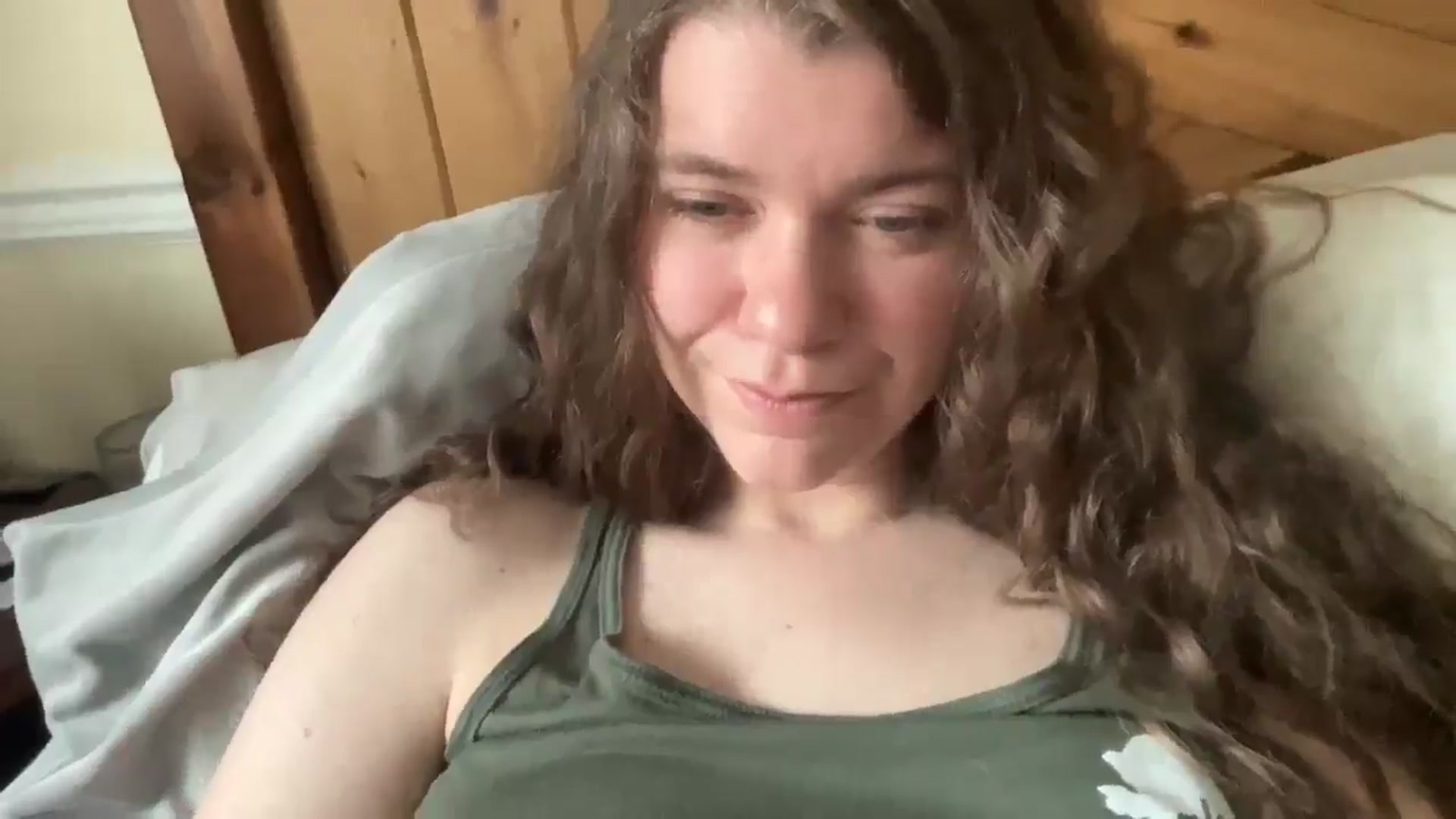 Gallery image thumbnail from Trixiegirl3's myfreecams stream on, 04/18/2026, 18:50 image 5 of 20
