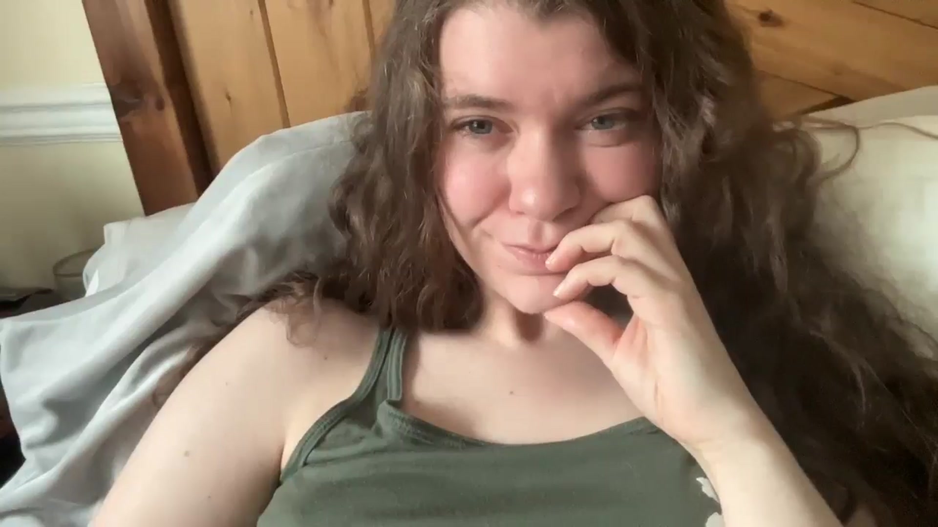 Gallery image thumbnail from Trixiegirl3's myfreecams stream on, 04/18/2026, 18:50 image 4 of 20
