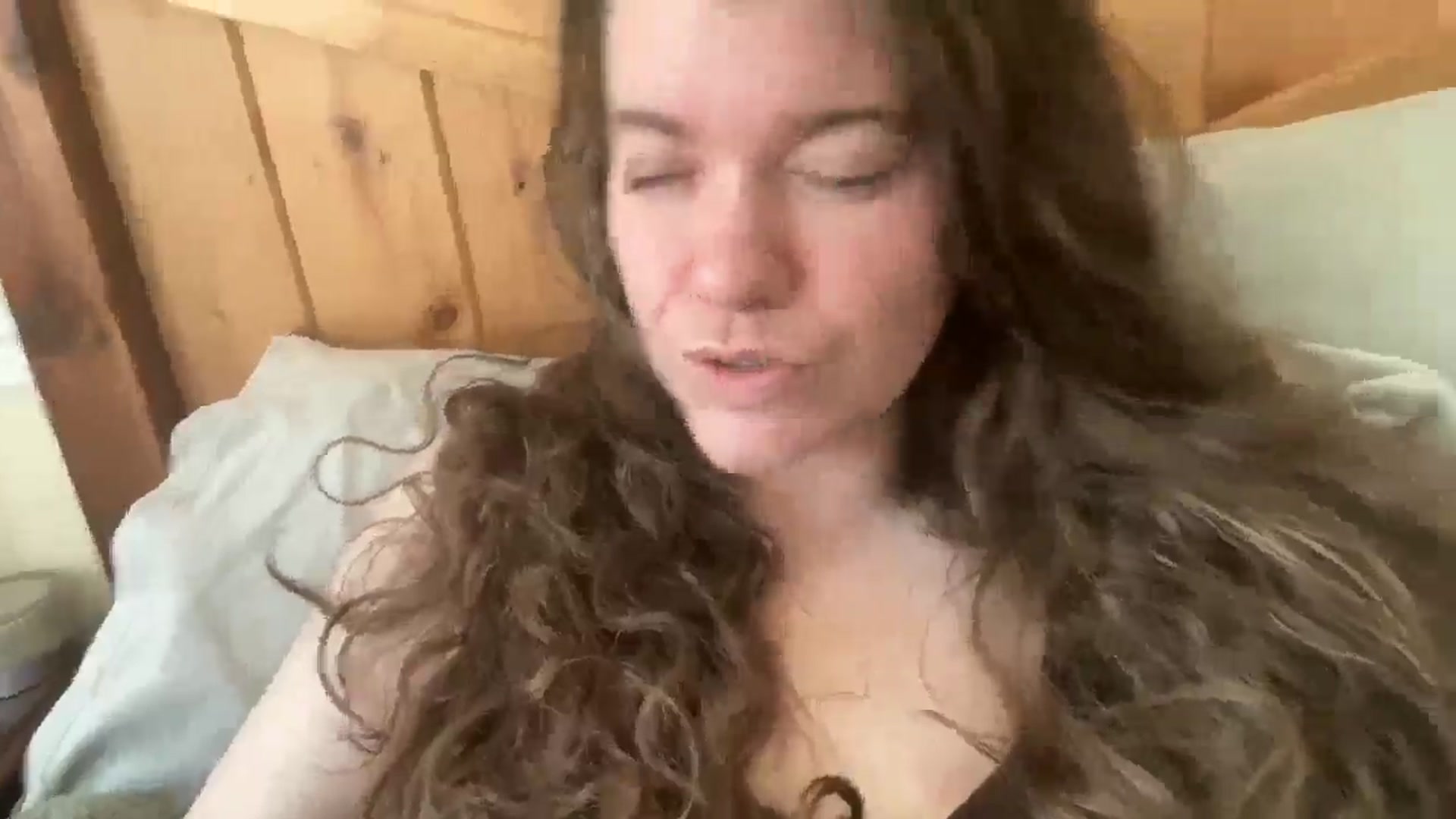 Gallery image thumbnail from Trixiegirl3's myfreecams stream on, 04/21/2026, 19:24 image 13 of 20