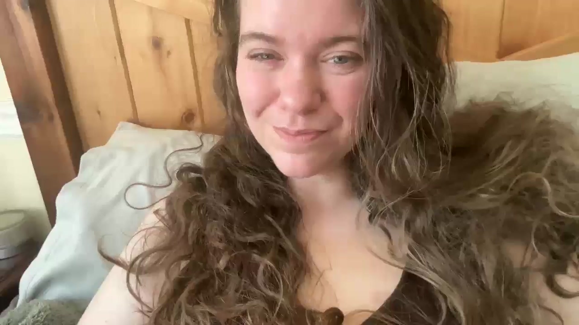 Gallery image thumbnail from Trixiegirl3's myfreecams stream on, 04/21/2026, 19:24 image 10 of 20