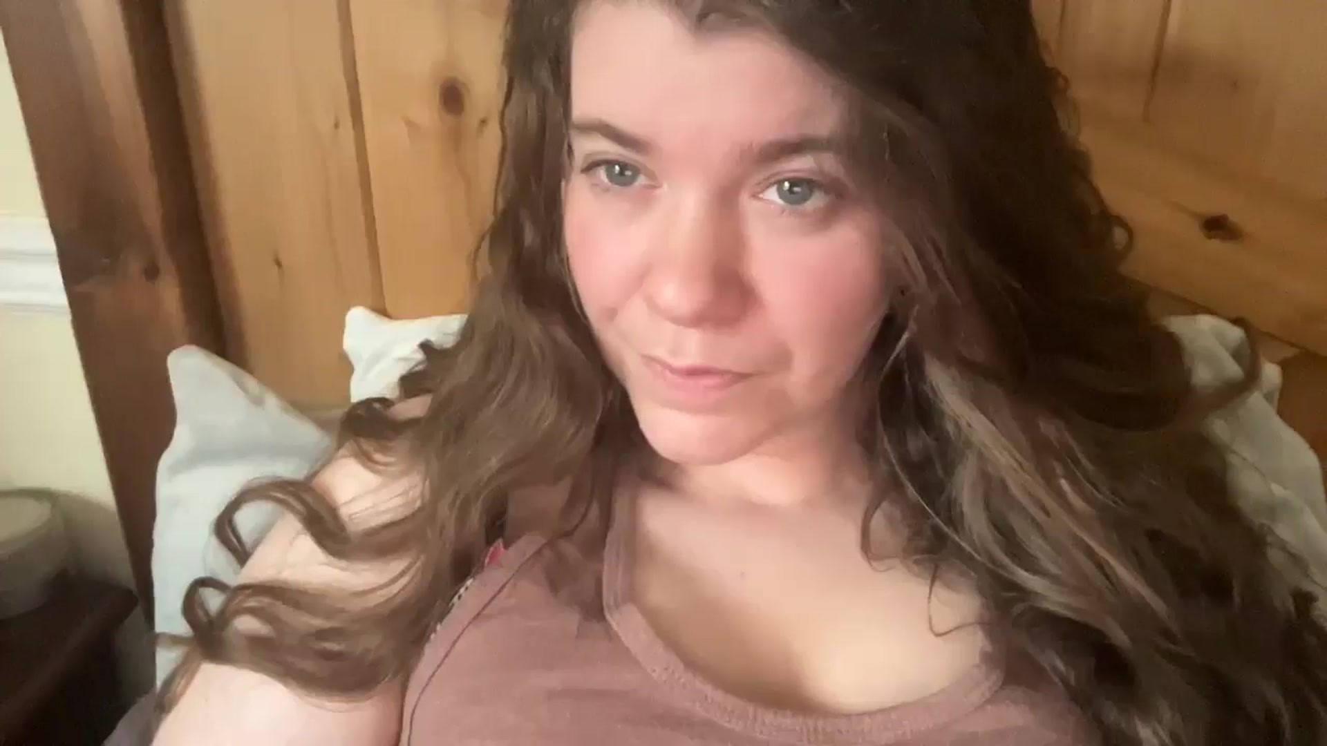 Gallery image thumbnail from Trixiegirl3's myfreecams stream on, 04/22/2026, 22:01 image 4 of 20