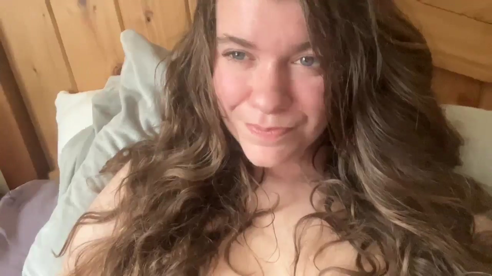 Gallery image thumbnail from Trixiegirl3's myfreecams stream on, 04/23/2026, 24:10 image 20 of 20