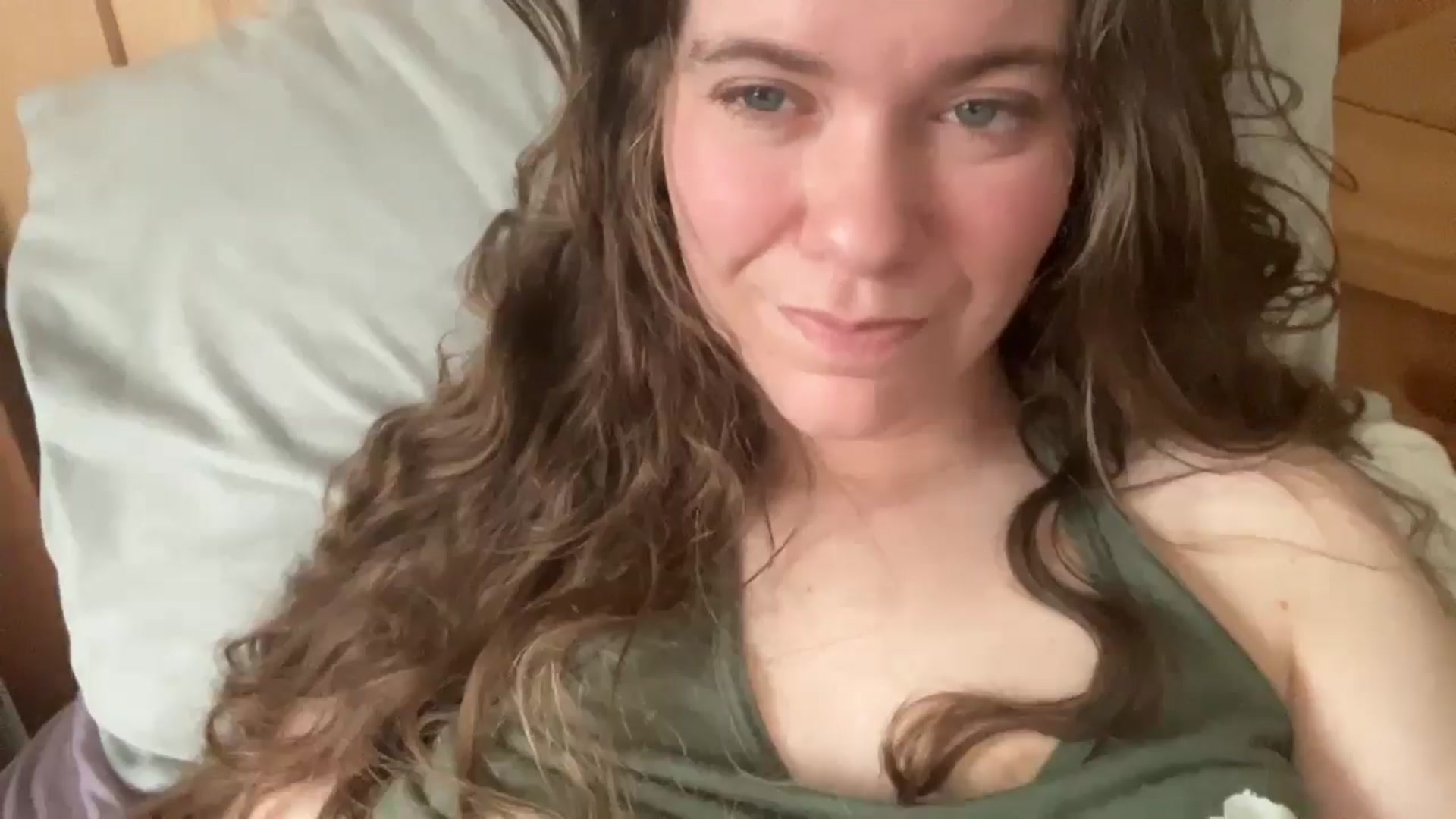 Gallery image thumbnail from Trixiegirl3's myfreecams stream on, 04/23/2026, 20:18 image 2 of 20