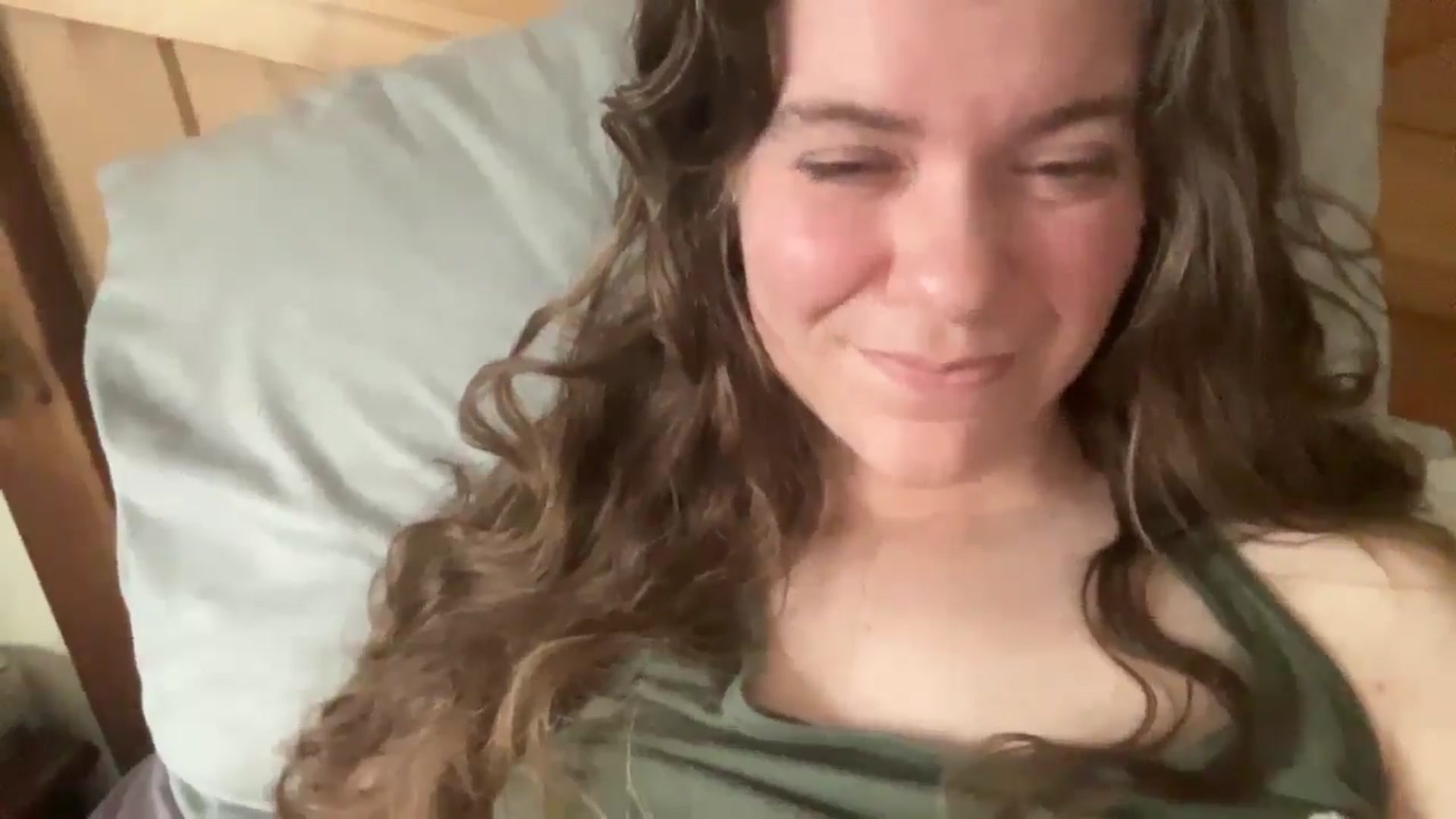 Gallery image thumbnail from Trixiegirl3's myfreecams stream on, 04/23/2026, 20:18 image 16 of 20