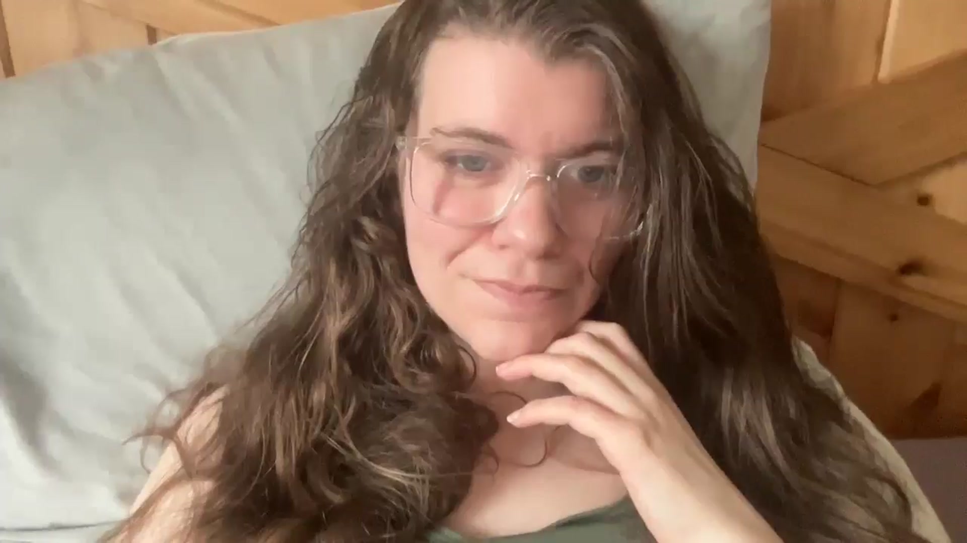 Gallery image thumbnail from Trixiegirl3's myfreecams stream on, 04/23/2026, 22:19 image 11 of 20