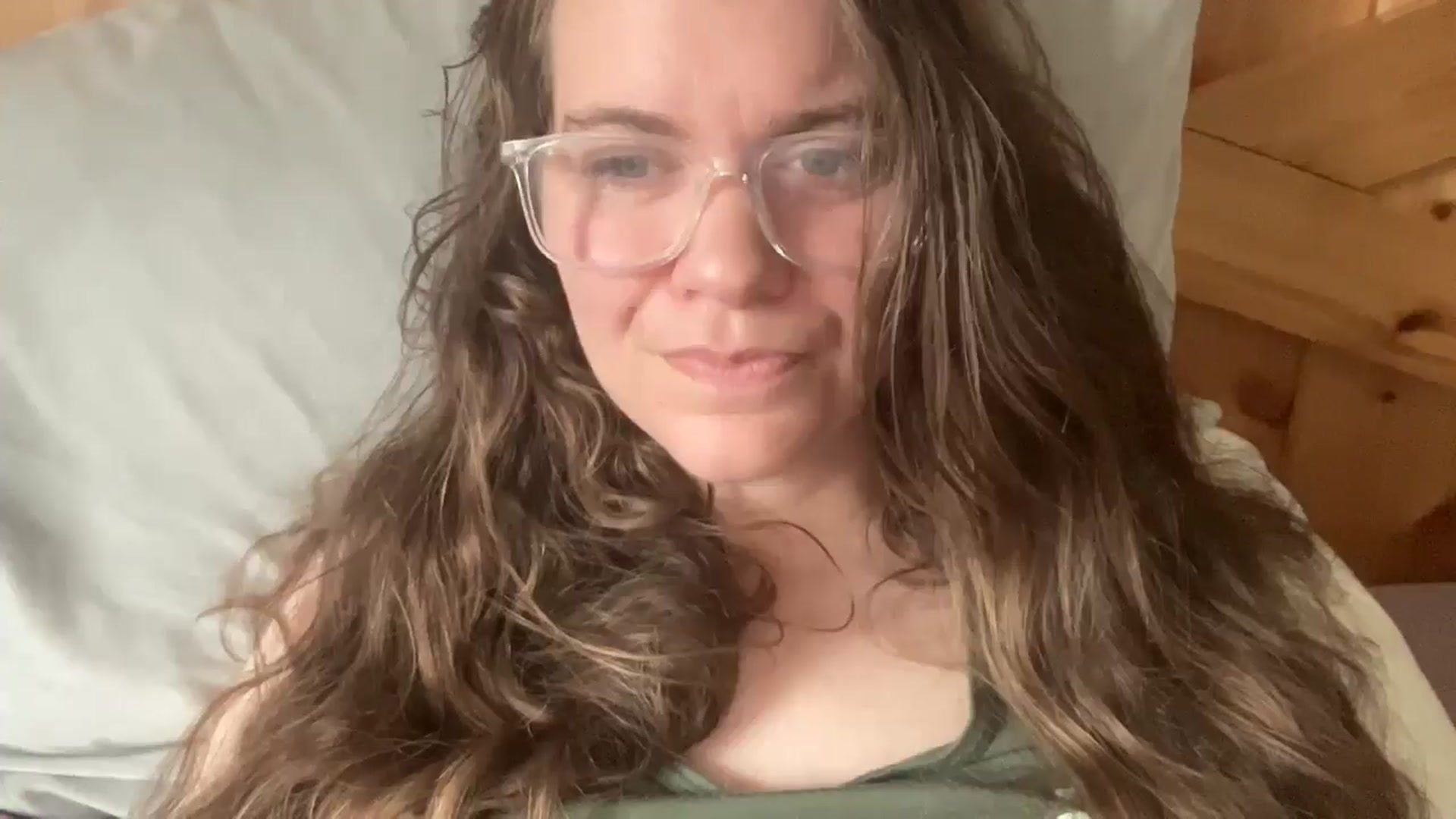 Gallery image thumbnail from Trixiegirl3's myfreecams stream on, 04/23/2026, 22:19 image 10 of 20