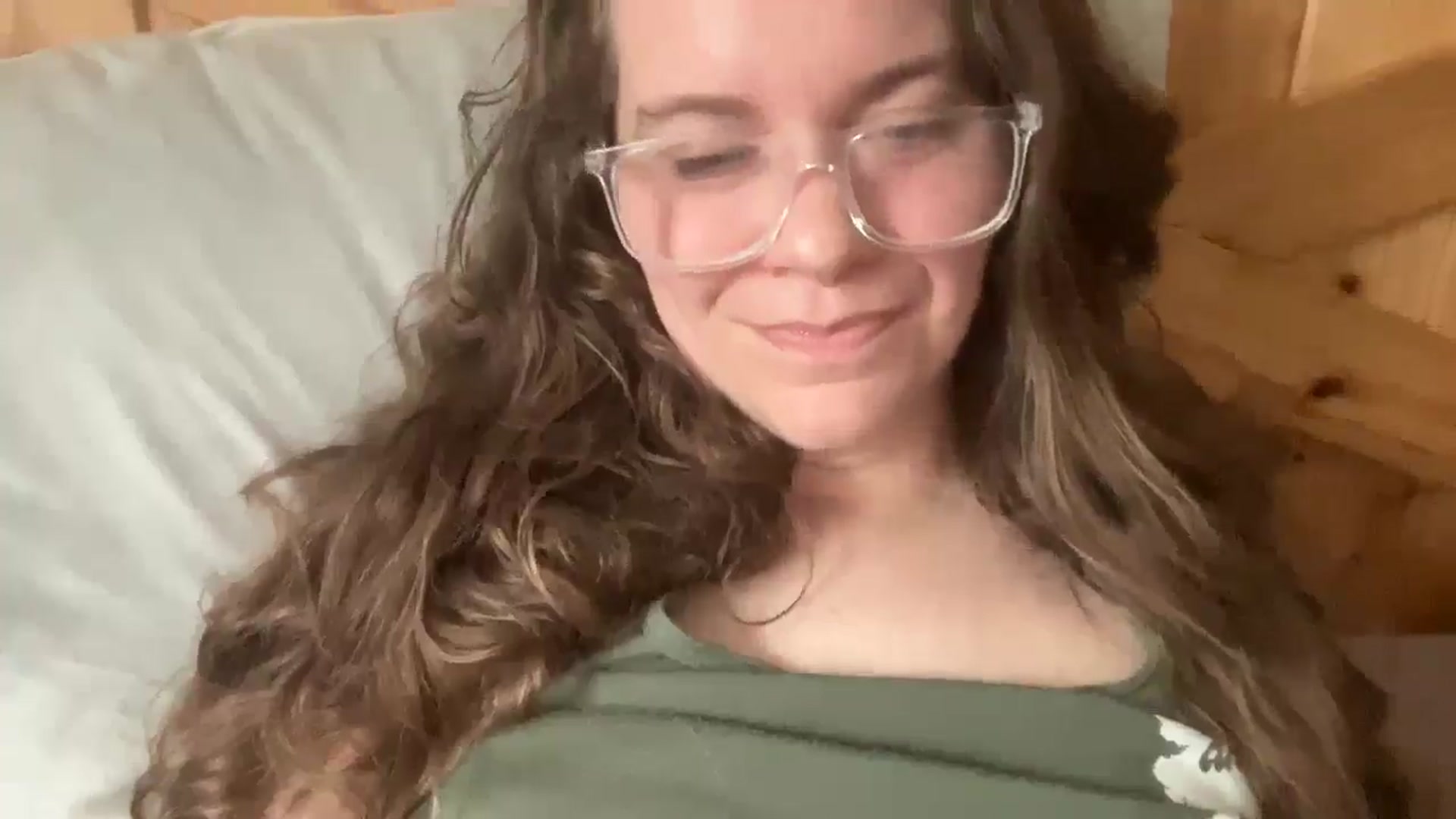 Gallery image thumbnail from Trixiegirl3's myfreecams stream on, 04/23/2026, 22:19 image 4 of 20