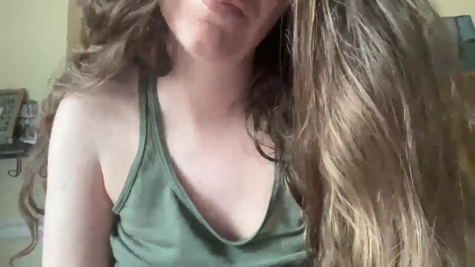 Gallery image thumbnail from Trixiegirl3's myfreecams stream on, 04/23/2026, 23:30 image 3 of 20