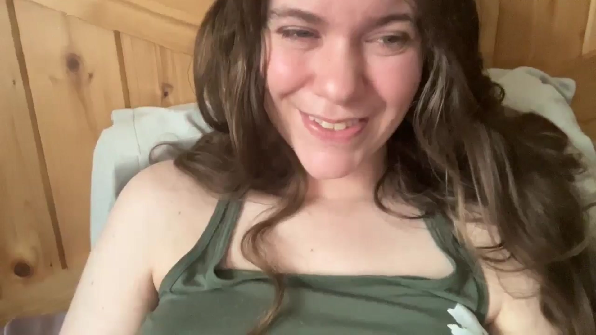 Gallery image thumbnail from Trixiegirl3's myfreecams stream on, 04/23/2026, 23:30 image 16 of 20