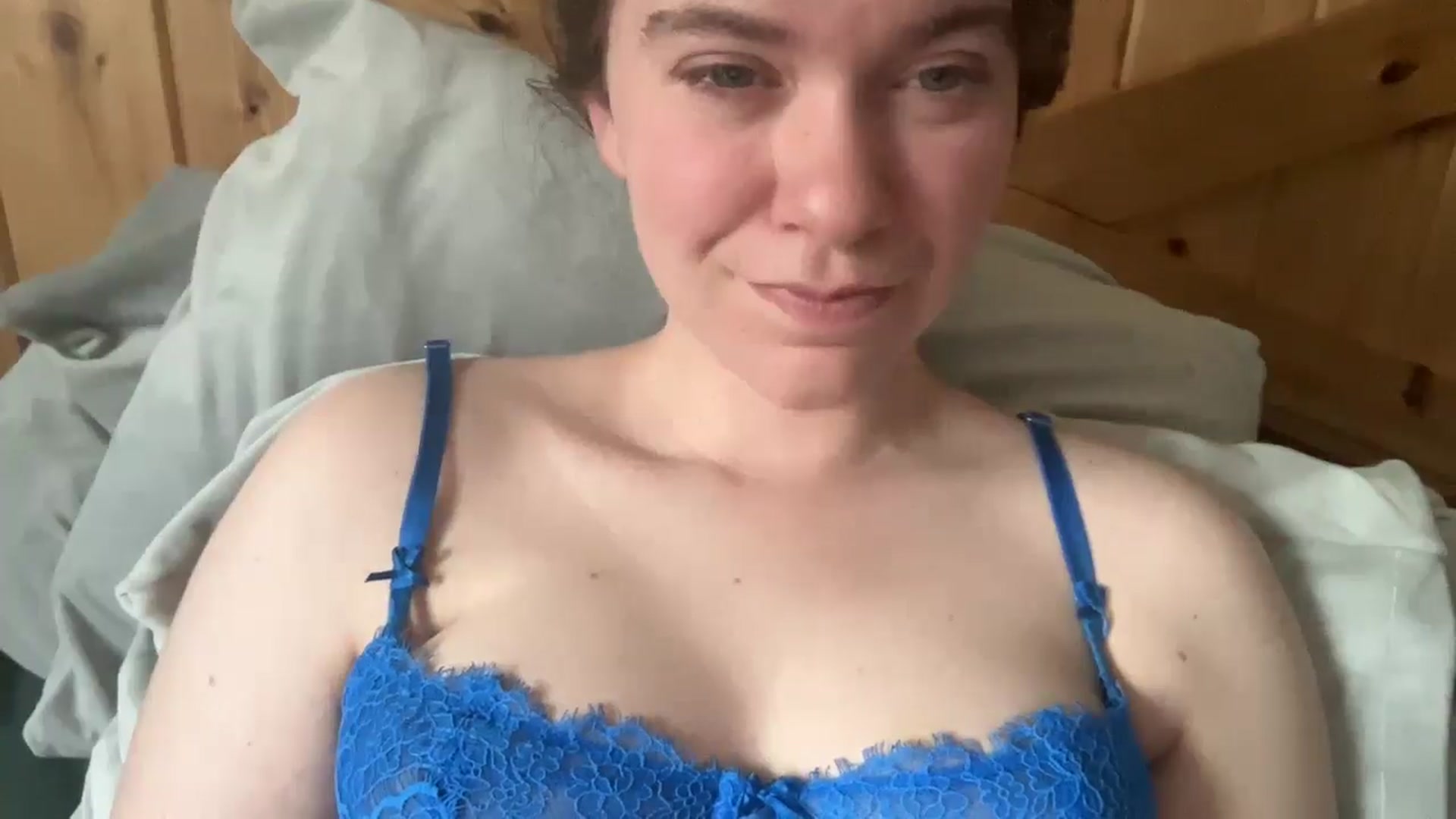 Gallery image thumbnail from Trixiegirl3's myfreecams stream on, 04/27/2026, 22:36 image 15 of 20