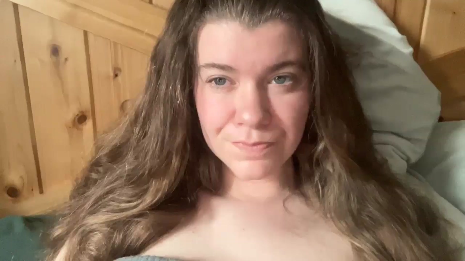 Gallery image thumbnail from Trixiegirl3's myfreecams stream on, 04/28/2026, 21:49 image 7 of 20