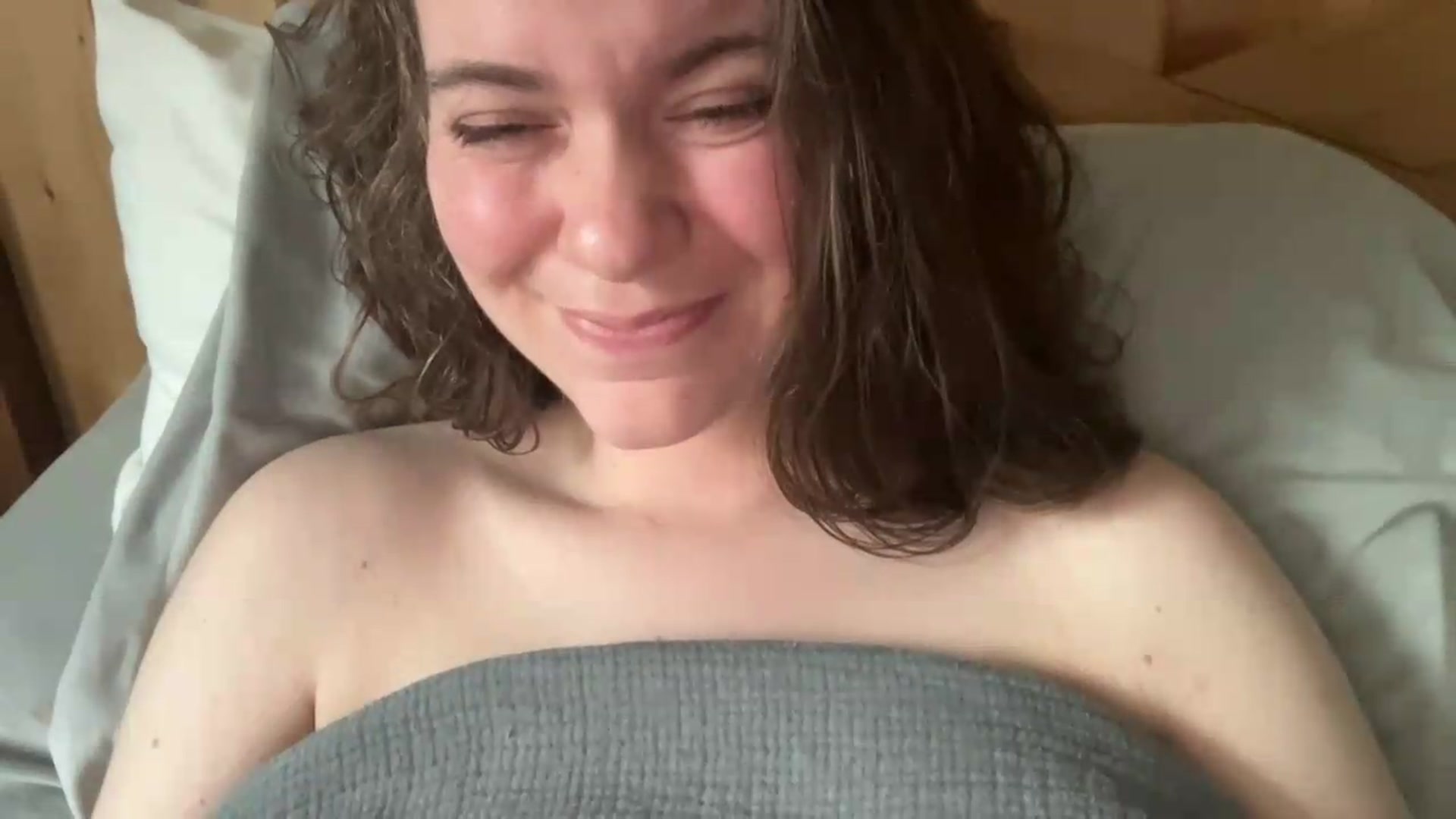 Gallery image thumbnail from Trixiegirl3's myfreecams stream on, 05/04/2026, 23:07 image 9 of 20