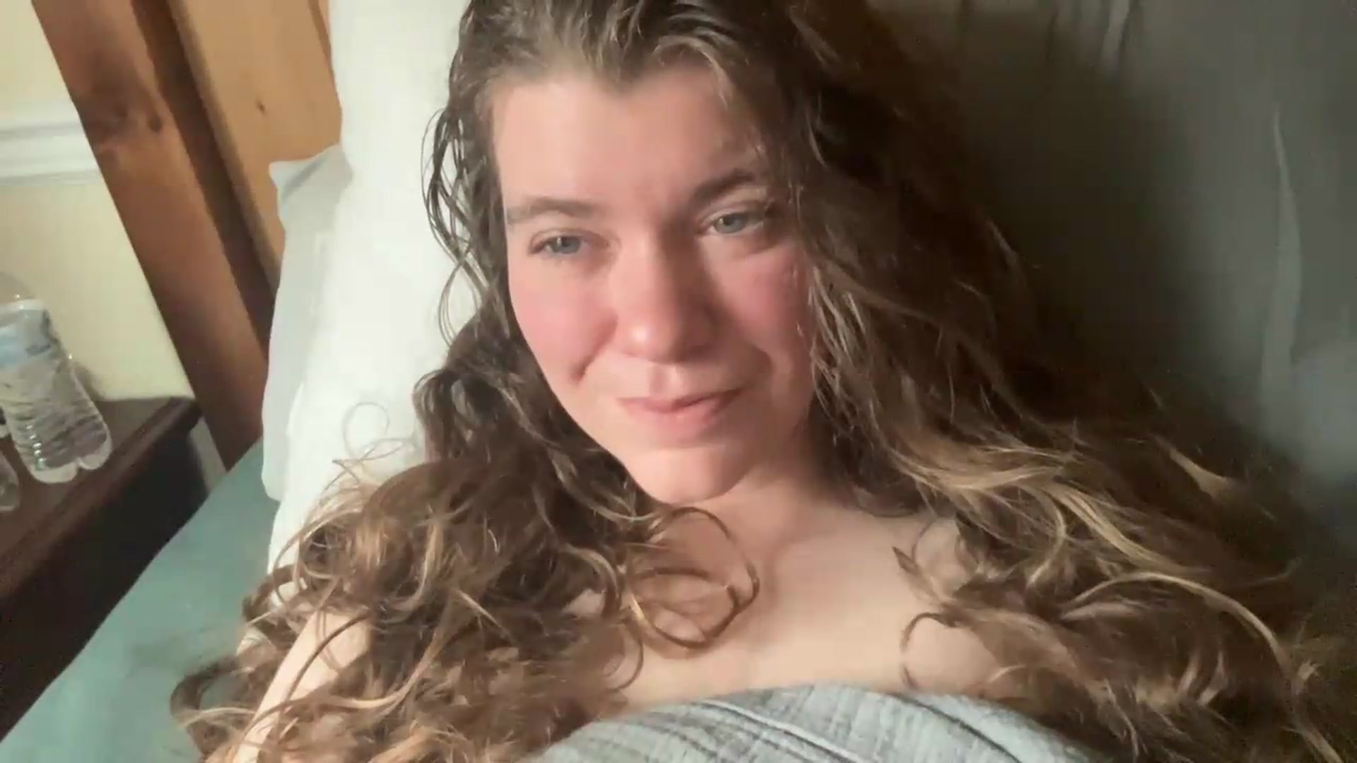 Gallery image thumbnail from Trixiegirl3's myfreecams stream on, 05/12/2026, 19:23 image 15 of 20