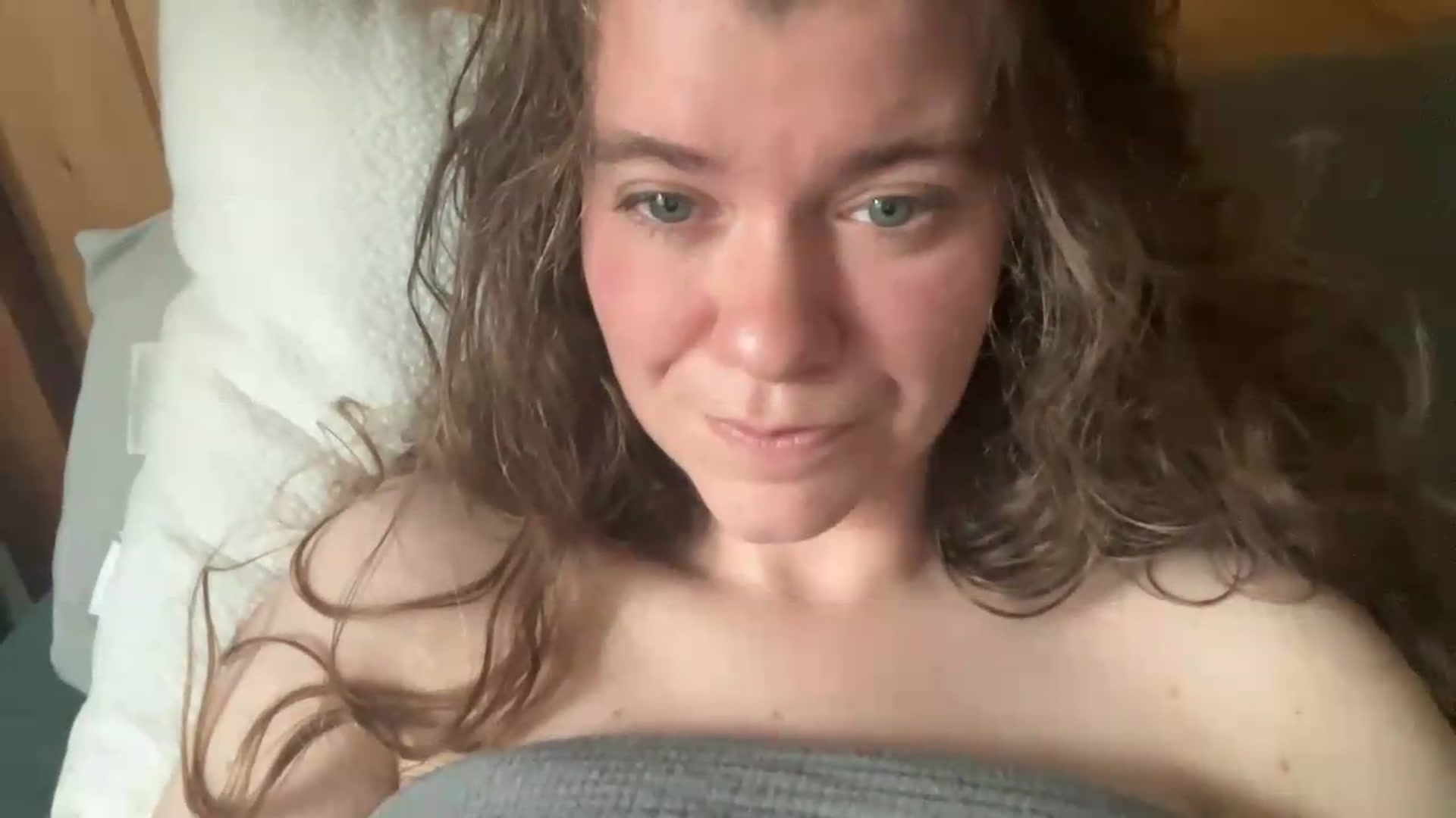 Gallery image thumbnail from Trixiegirl3's myfreecams stream on, 05/12/2026, 19:44 image 4 of 20