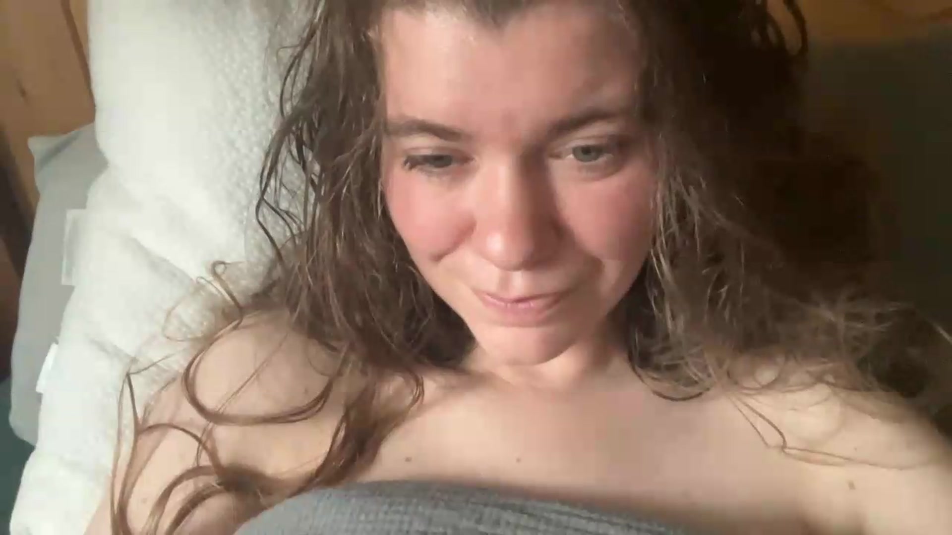 Gallery image thumbnail from Trixiegirl3's myfreecams stream on, 05/12/2026, 19:44 image 18 of 20